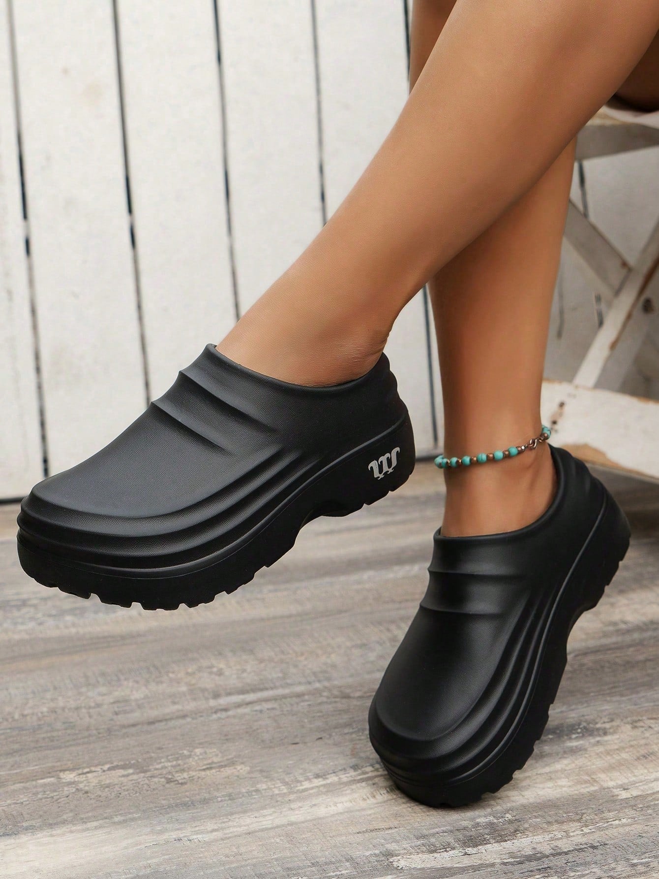1 Pair Women Non-Slip Waterproof Oil-Resistant Kitchen/Food Service/Hotel Backroom/Food Factory Work Shoes, Soft Sole