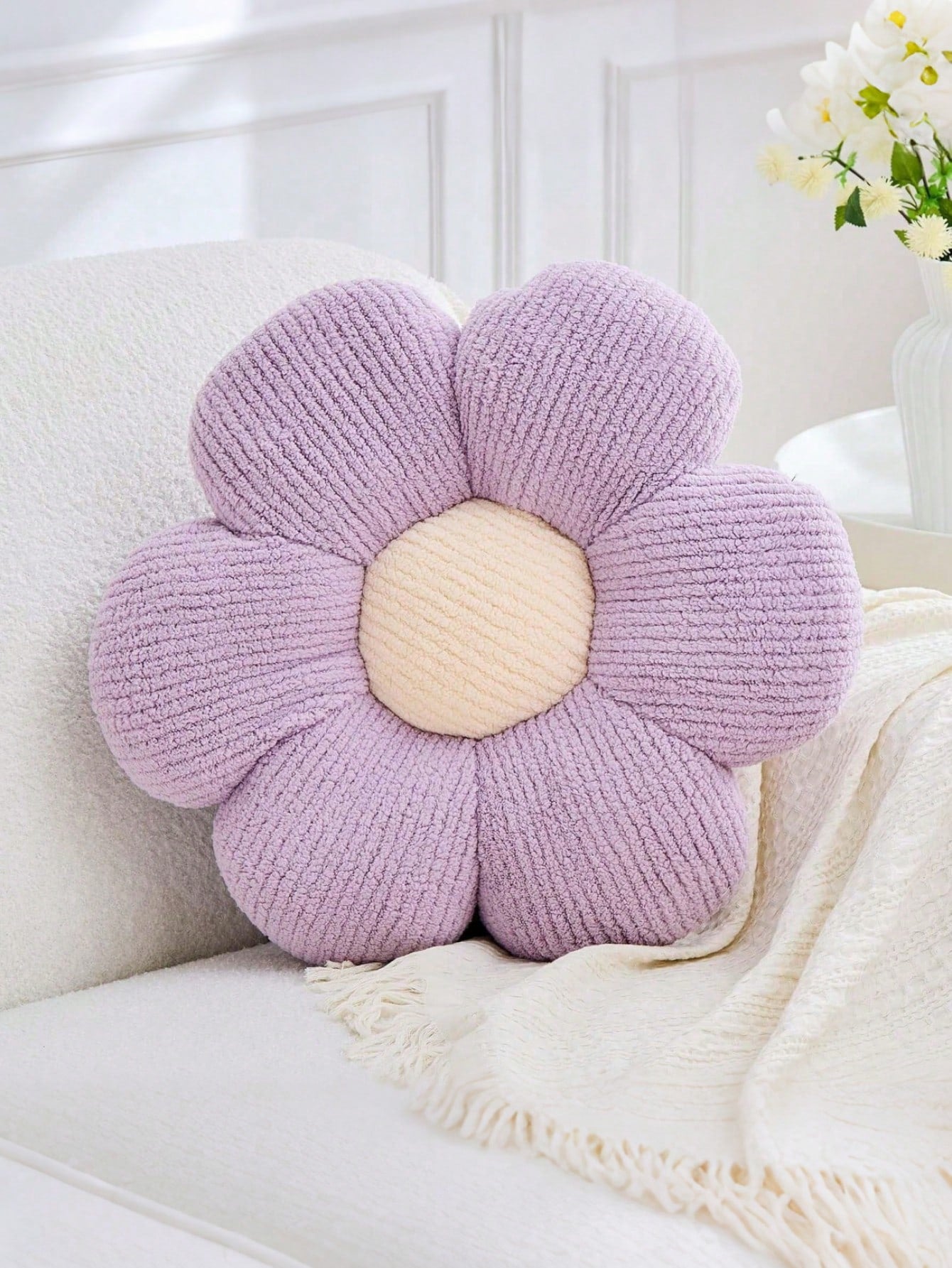 1pc Flower Shaped Throw Pillow, Decorative Cushion For Bed And Sofa, Daisy Design Home Decor Pillow, Bedroom Decoration, Room Decor, Daily Party, Spring/Summer Pillow, Outdoor Garden Summer Cushion