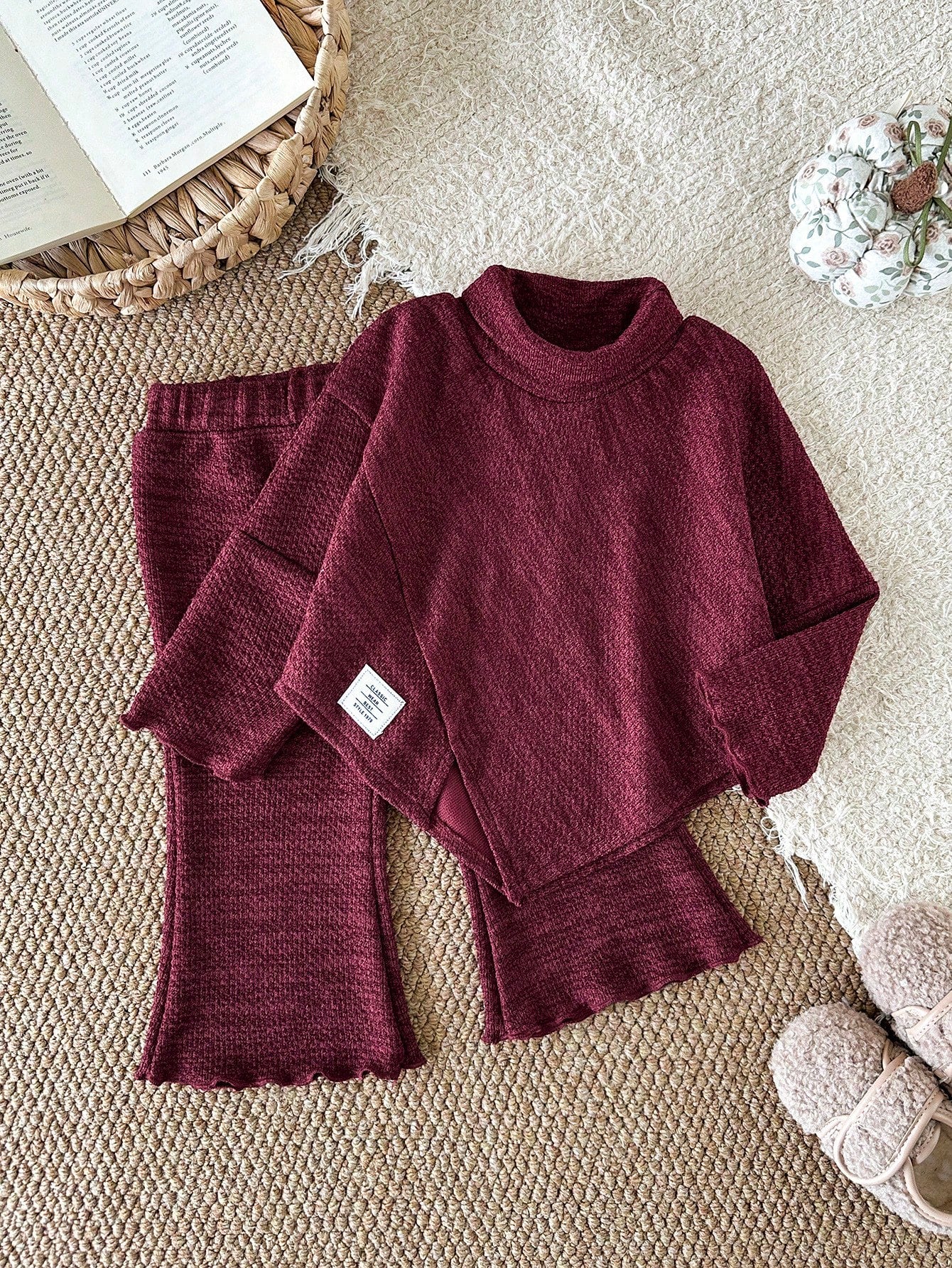 2pcs/Set Baby Girl Knitted Outfit, Burgundy High Neck Top With Matching Lantern Pants, Cute Autumn Wear, Suitable For Toddlers, Red Family Matching