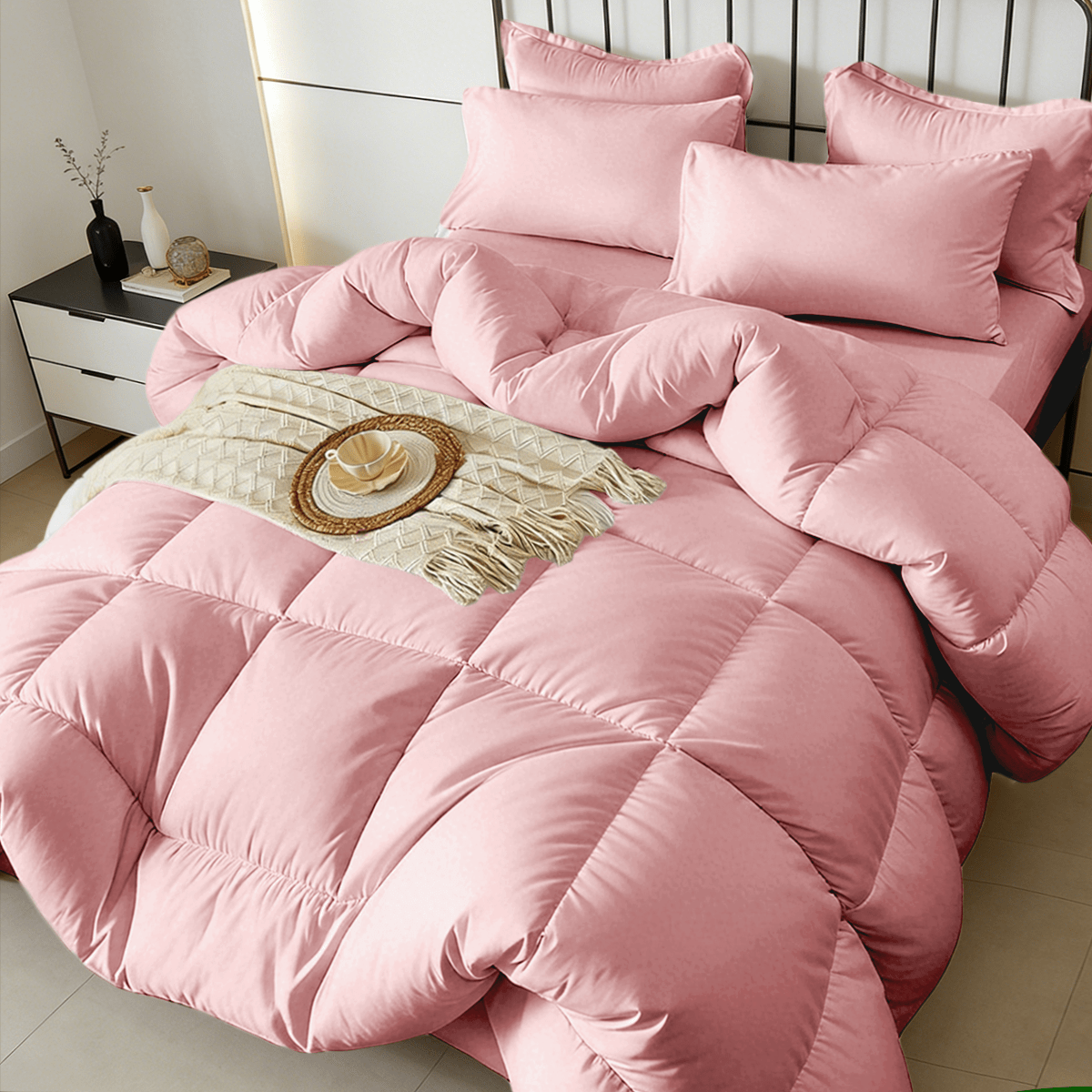 7pcs Or 5pcs Luxurious Checkered Comforter Sets For King Size, Featuring A Soft, Lightweight, And Breathable Design That Is Easy To Maintain. Includes A Comforter, Flat Sheet, Fitted Sheet, And Pillow