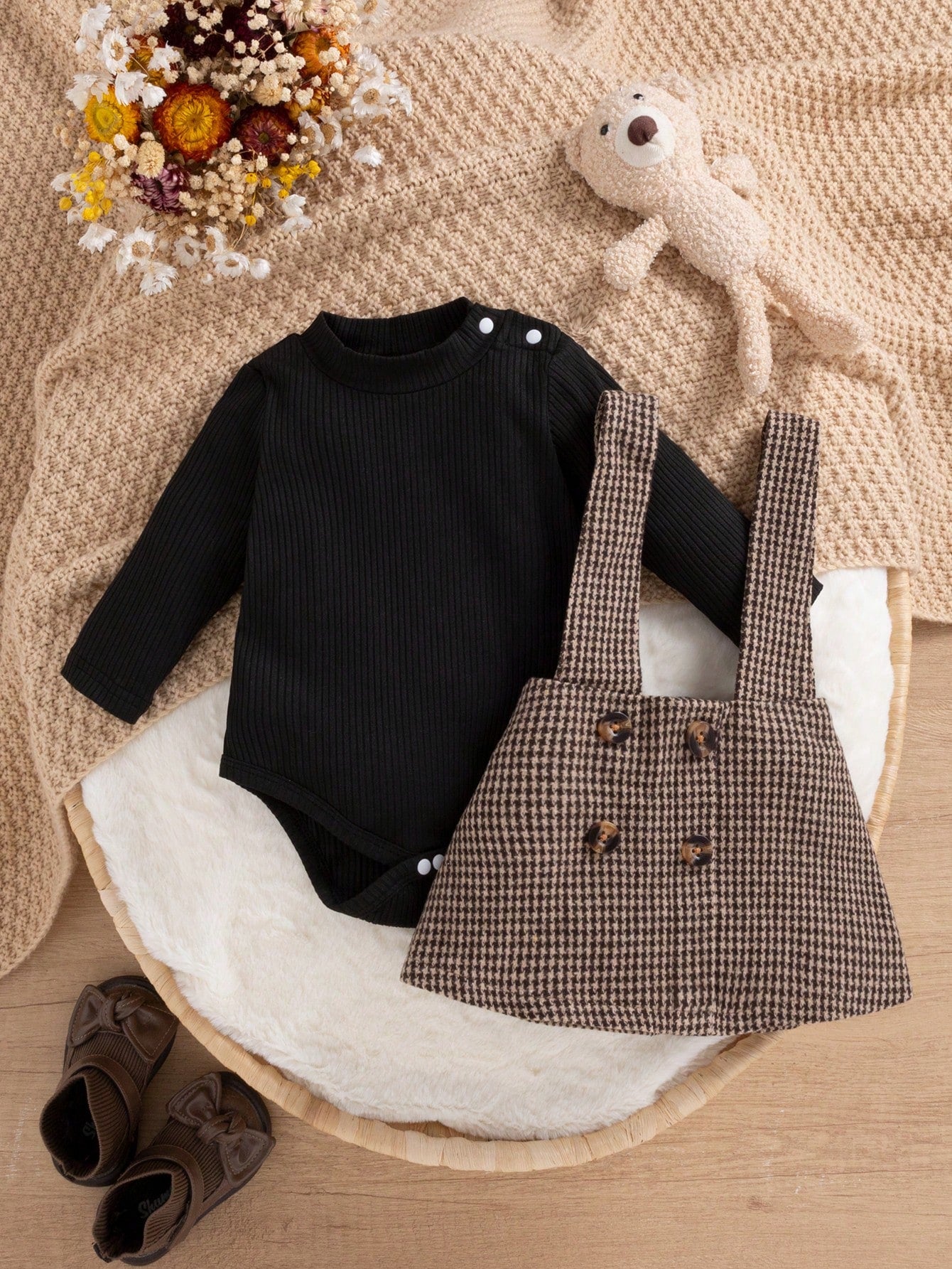 Baby Girl Puff Sleeve Bodysuit & Houndstooth Print Suspender Skirt