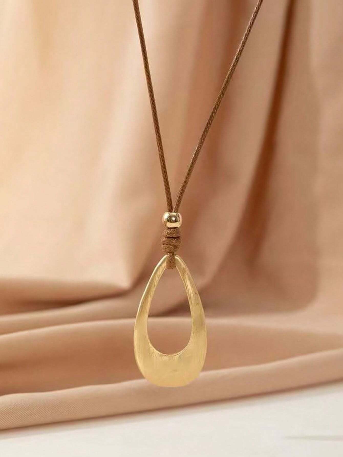 Hegaze 1pc Vintage Teardrop-Shaped Pendant Women's Necklace, Aesthetic