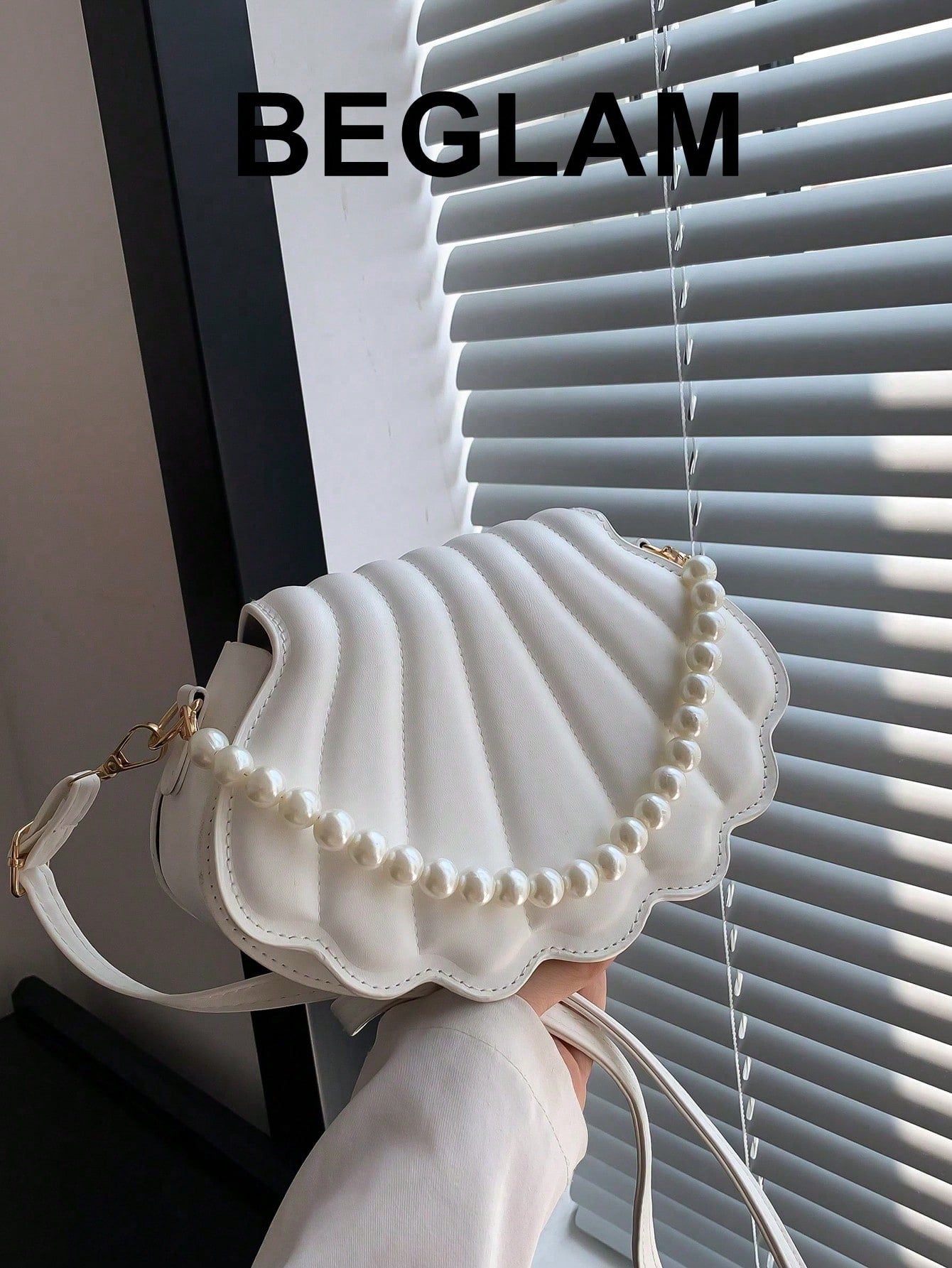 Seashell Shaped Faux Pearl Embellished Women's Handbag Crossbody Bag, Elegant Shell Perfect For Parties Weddings Dinners & Banquets
