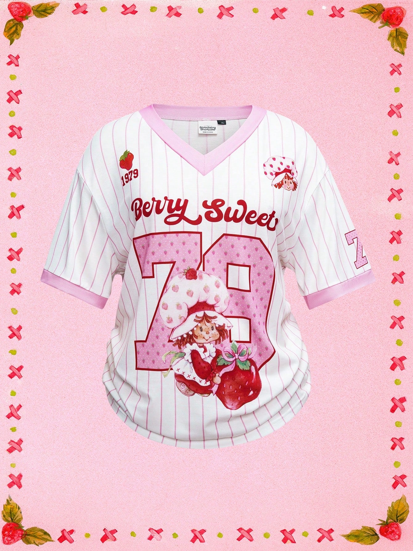 Strawberry Shortcake X Plus Size Letter & Striped Print Contrast Trim V-Neck Short Sleeve T-Shirt