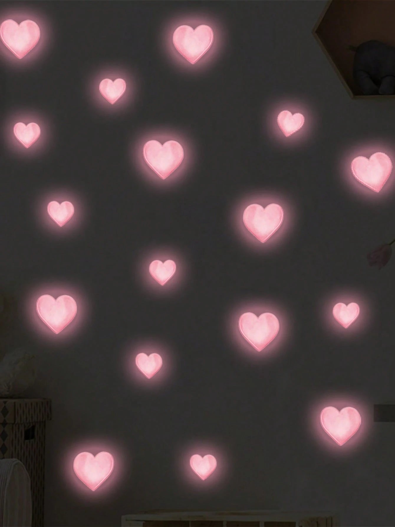 1/2pcs Glow-In-The-Dark Pink Heart Wall Stickers, Self-Adhesive Pastel Decorative Vinyl Rooms And Cozy Home Decor, Heart Bedroom Decor, Aesthetic Room