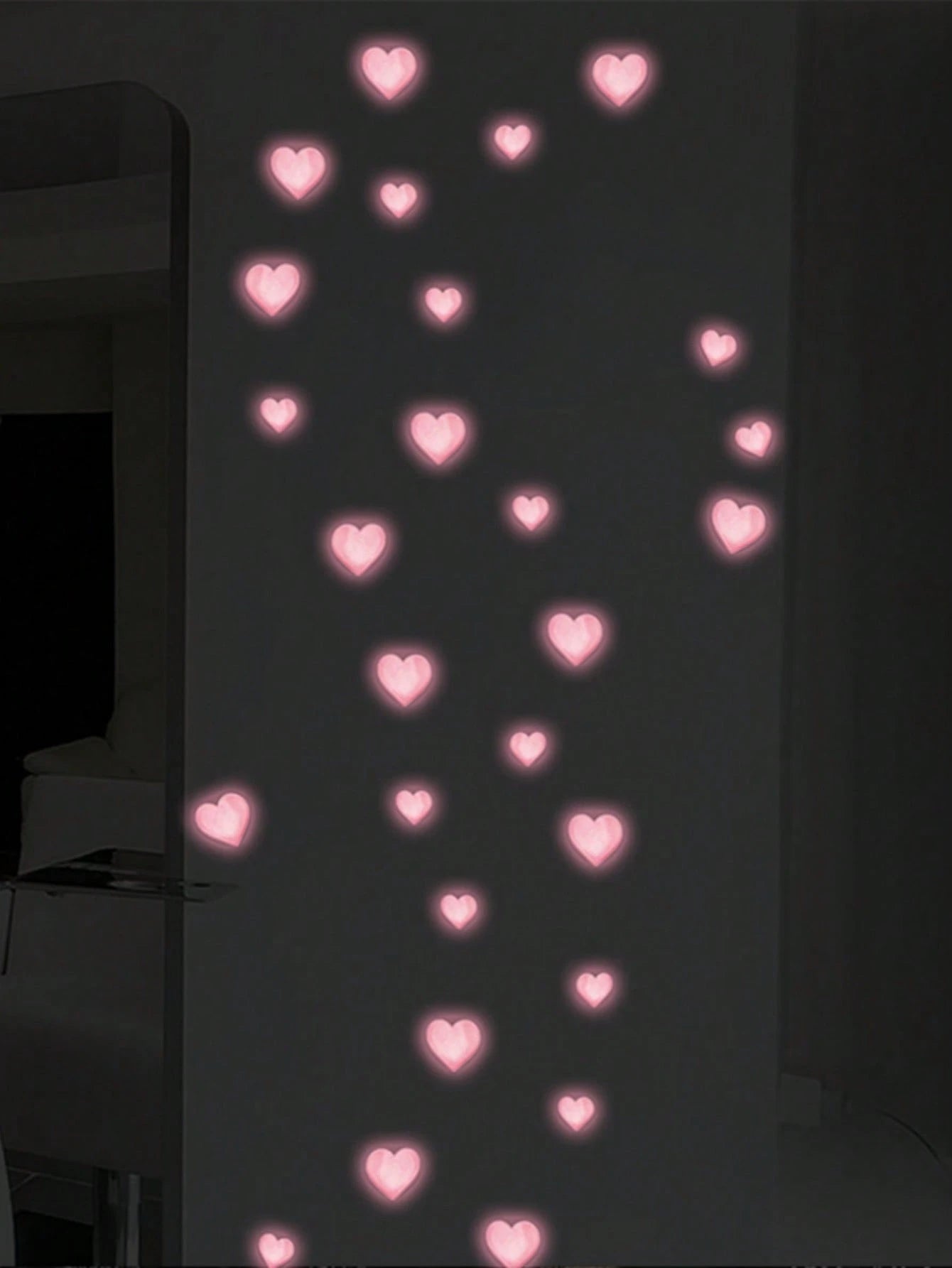 1/2pcs Glow-In-The-Dark Pink Heart Wall Stickers, Self-Adhesive Pastel Decorative Vinyl Rooms And Cozy Home Decor, Heart Bedroom Decor, Aesthetic Room