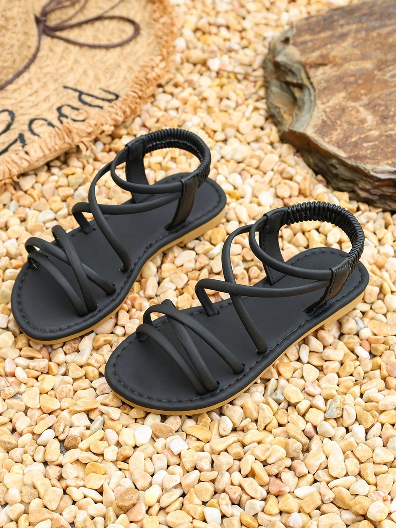 1 Pair Girls' Black Criss-Cross Strap Flat Sandals, Non-Slip Soft Sole Elastic Back Strap, Summer Casual Beach Children's Shoes