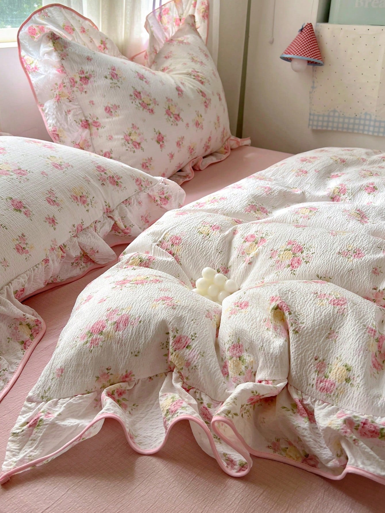 1 Set Pink Rose Ditsy Floral Duvet Cover 3 Pieces Set, Soft Wrinkle Fabric With Ditsy Floral Lace Trim, Romantic Decoration For Women Bedroom, Gift For Valentine's Day (1 Duvet Cover + 2 Pillowcases)