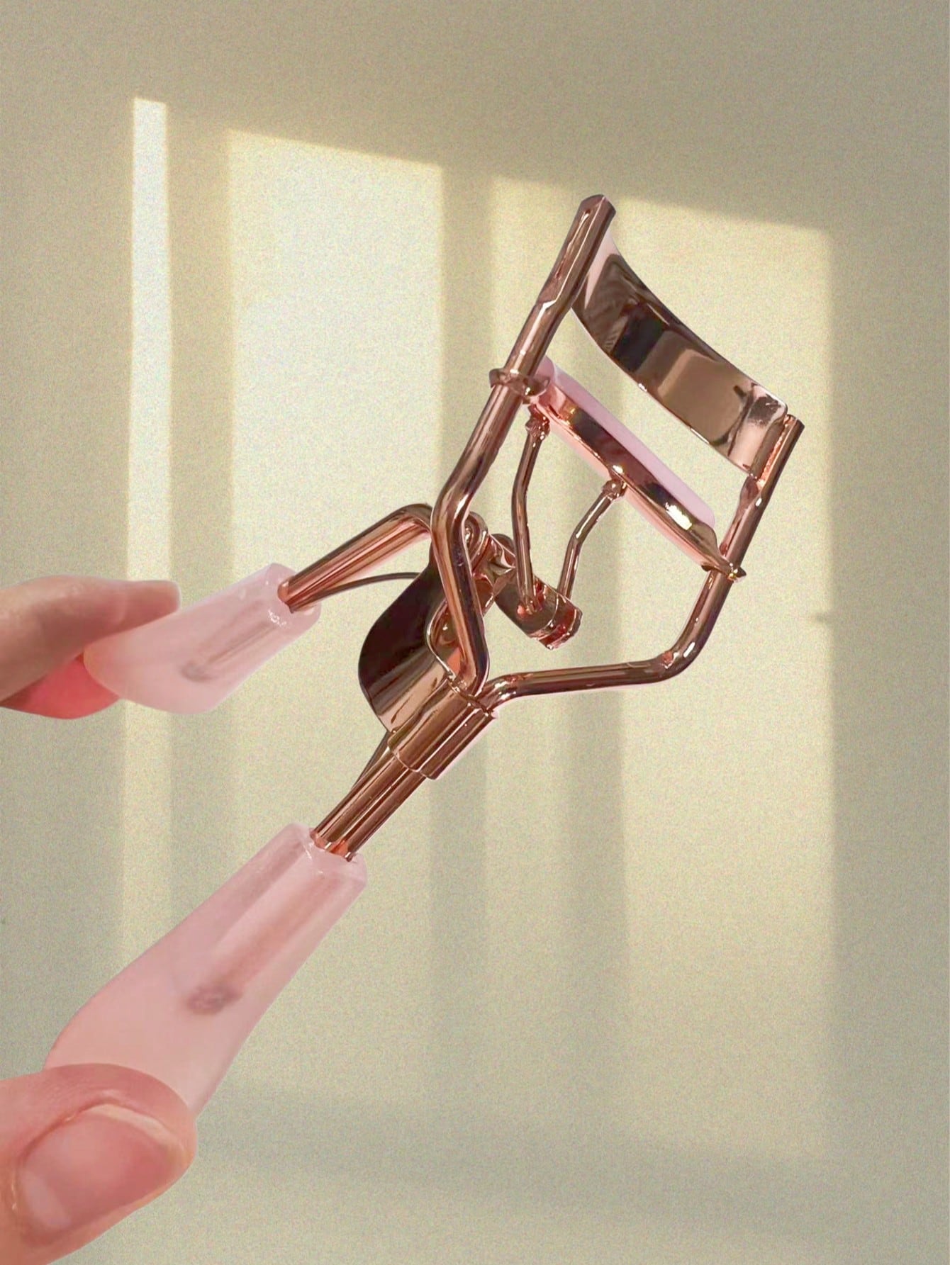 18pcs Rose Gold Eyelash Curler, Transparent Pink Jelly Handle, High Quality Manual Portable Eyelash Curler, Instantly Create Curled Lashes, Makeup Beauty Tool, Suitable For Home And Business Use, Also
