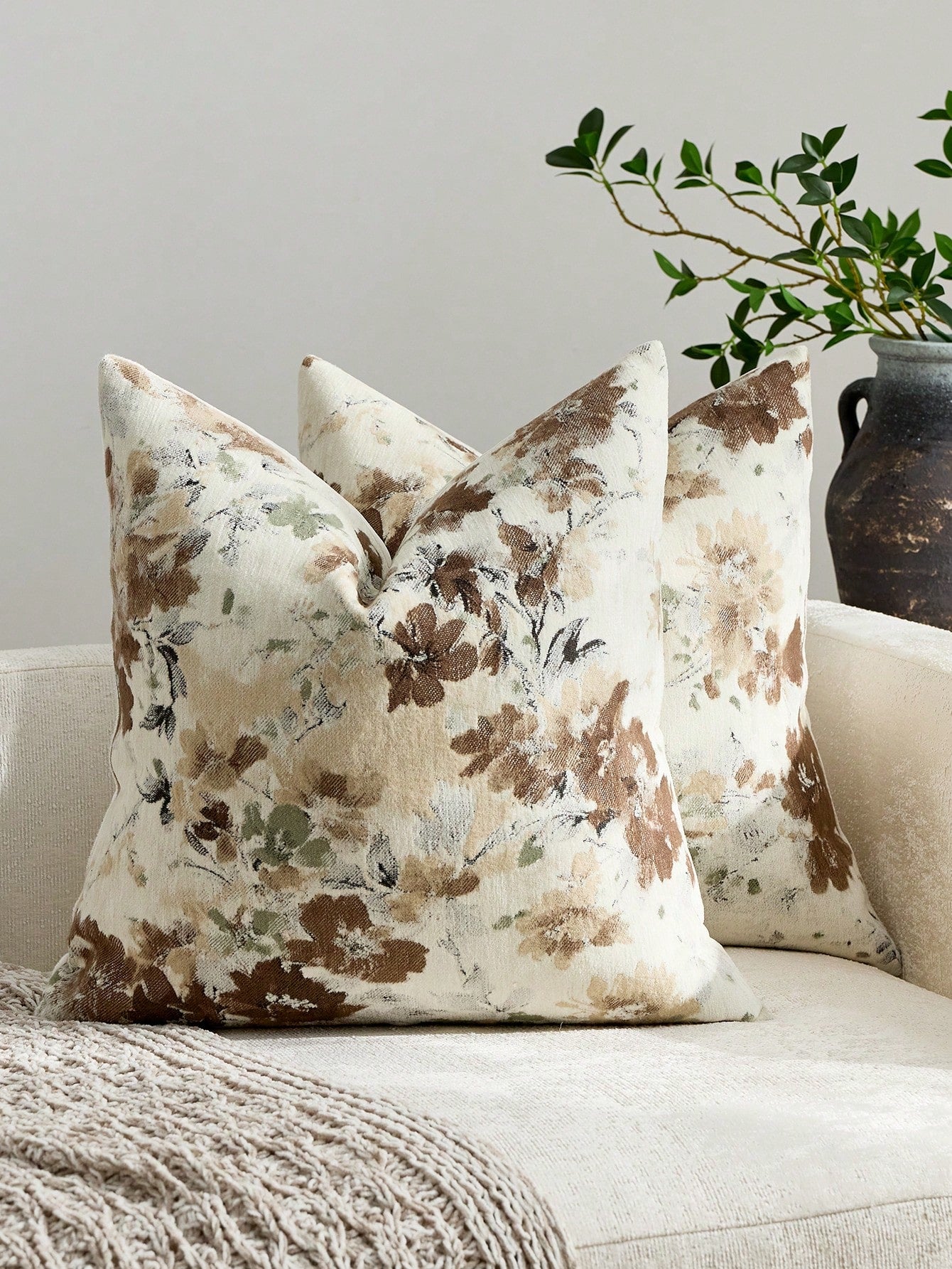 1pc/2pcs Coral Orange (No Insert) Floral Pattern Cushion Cover, Fashionable Vintage Comfortable Jacquard Chenille + Faux Cashmere Feel Pillowcase, Suitable For Daily Home Decor, Sofa, Bed, Bedroom, Gi