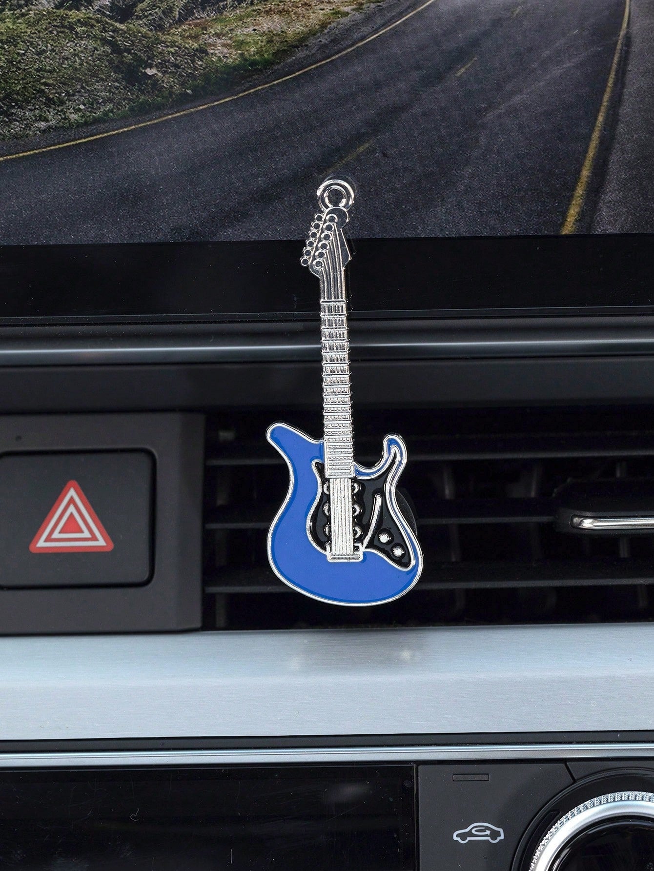 1pc/3pcs/6pcs Car Air Vent Decorations, Fashionable Creative Music Guitar Decor, Car Air Freshener Holder (Fragrance Not Included)