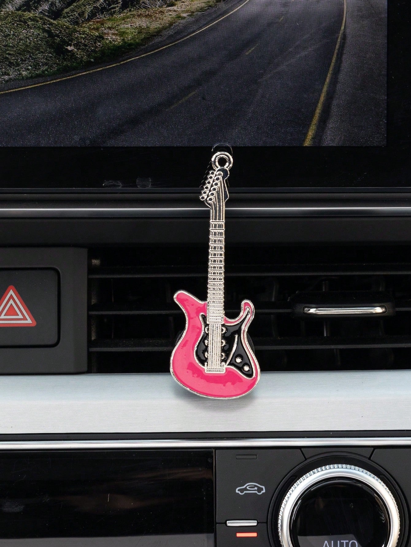 1pc/3pcs/6pcs Car Air Vent Decorations, Fashionable Creative Music Guitar Decor, Car Air Freshener Holder (Fragrance Not Included)