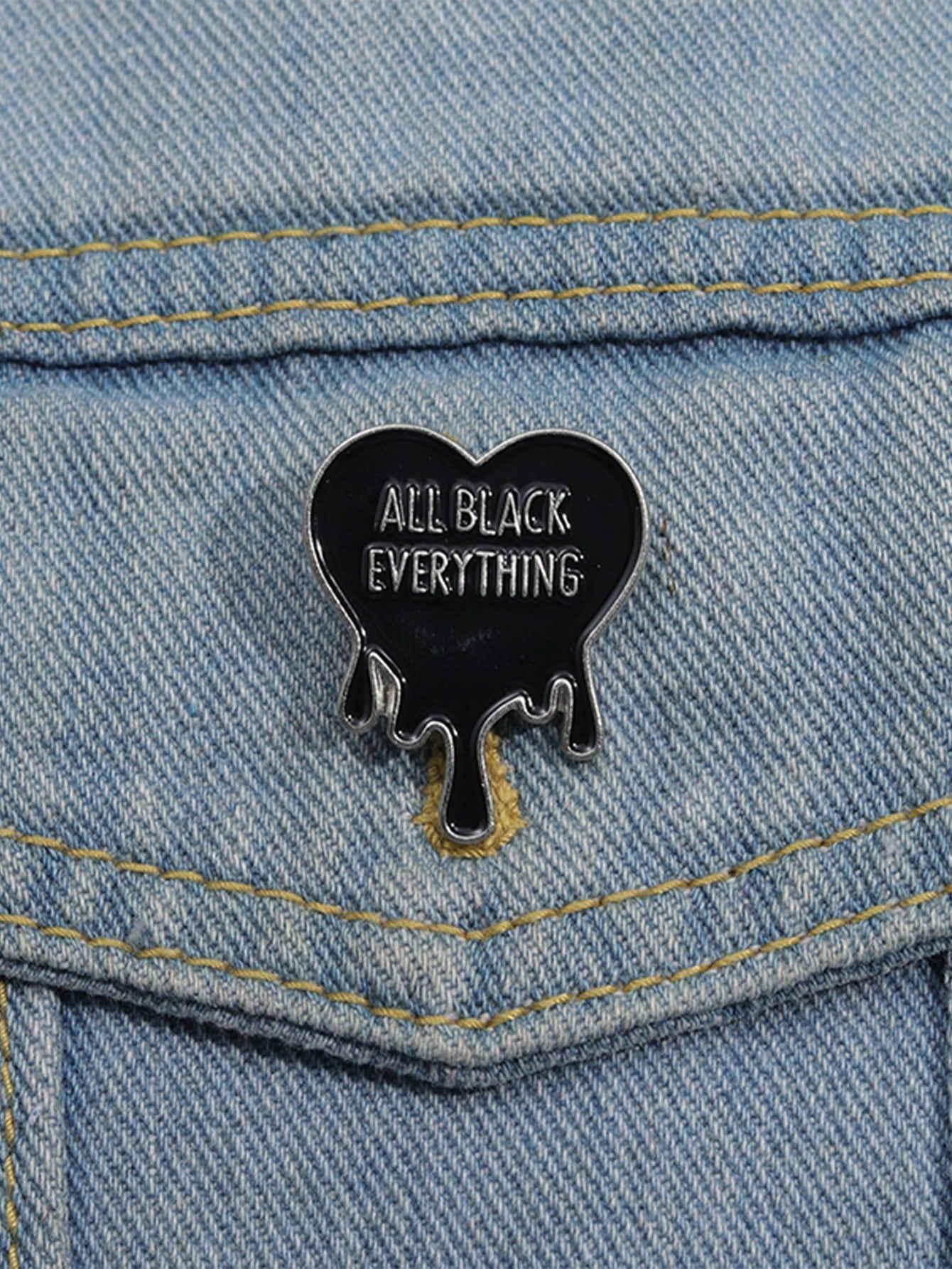 1pc All Black Pins Mysterious Punk Arts Badge Creative Alphabet Lapel Pin For Backpacks And Clothes, Suitable For Men And Women Daily Wear