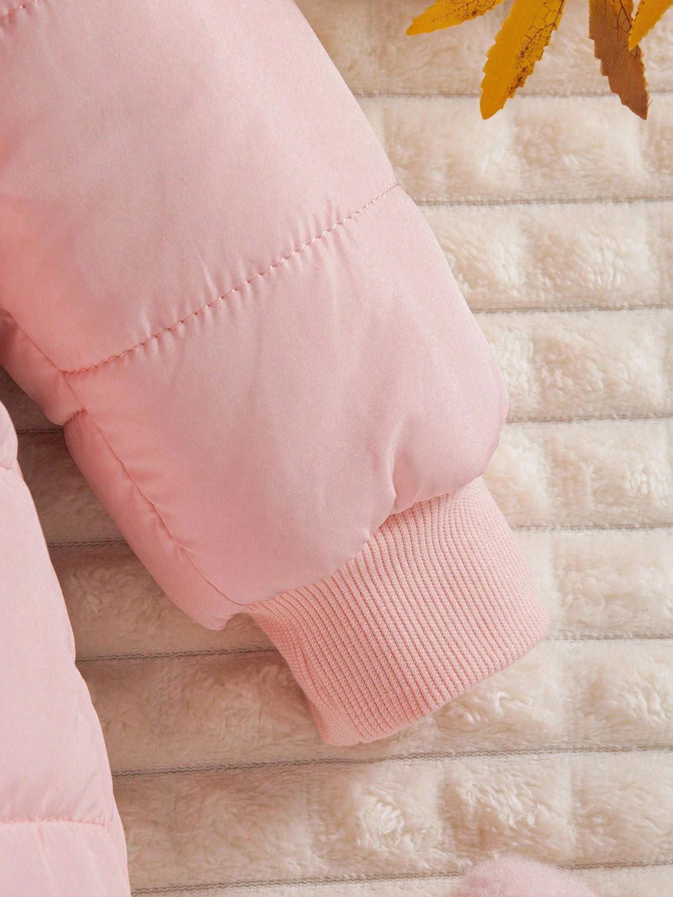 1pc Baby Girls' Winter New Light Pink Cute Zipper Front Hooded Romper With Embroidered Bear Ear Decor,Ribbed Cuffs,Warm Daily Casual Jumpsuit,Date