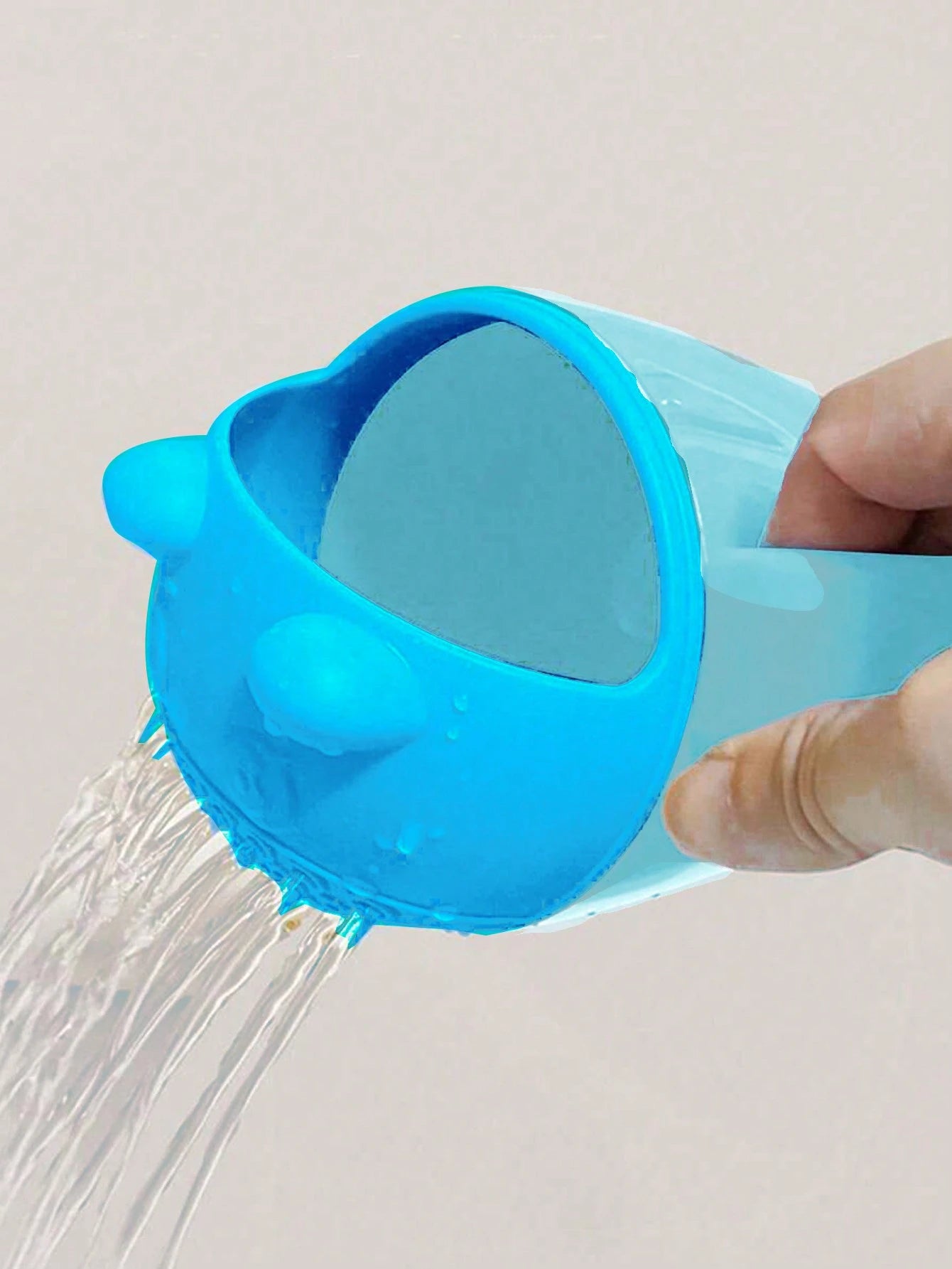 1pc Bear Shaped Baby Shampoo Cup Shower Rinser Bathing Gargle Cup