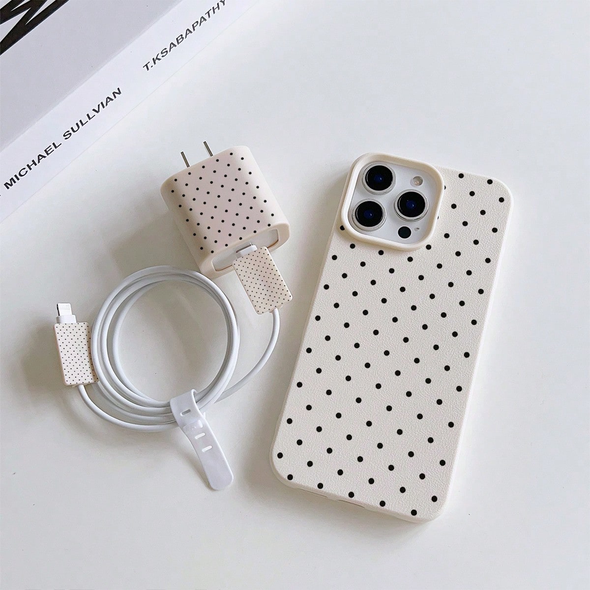 1pc Black Polka Dot UV Printed Pattern Design Leather Texture Phone Case
