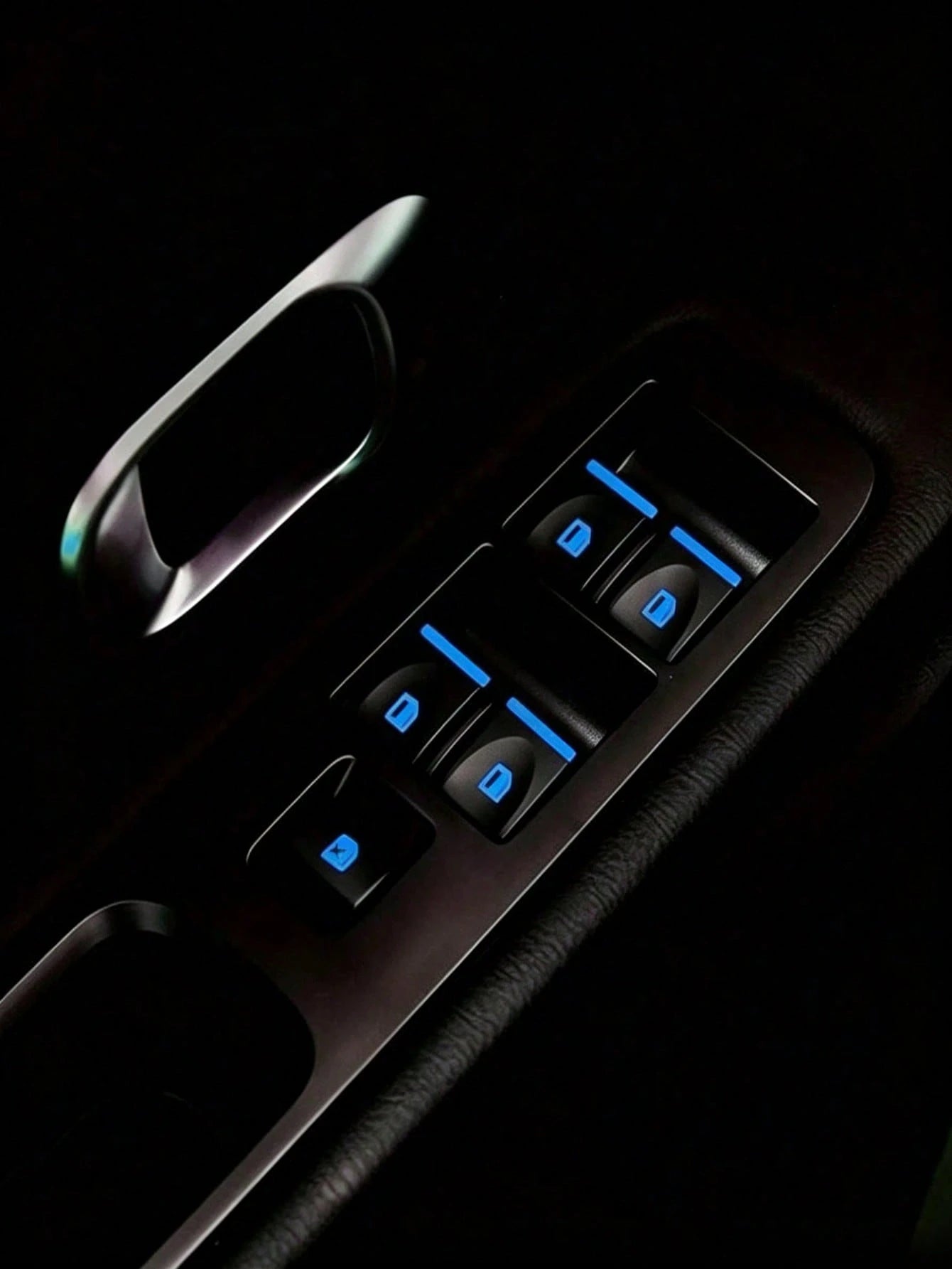 1pc Blue Luminous Car Window Button Stickers – Waterproof And Durable Fluorescent Decals For Window Switches (Interior Accessories/Car Parts/Car Stickers)