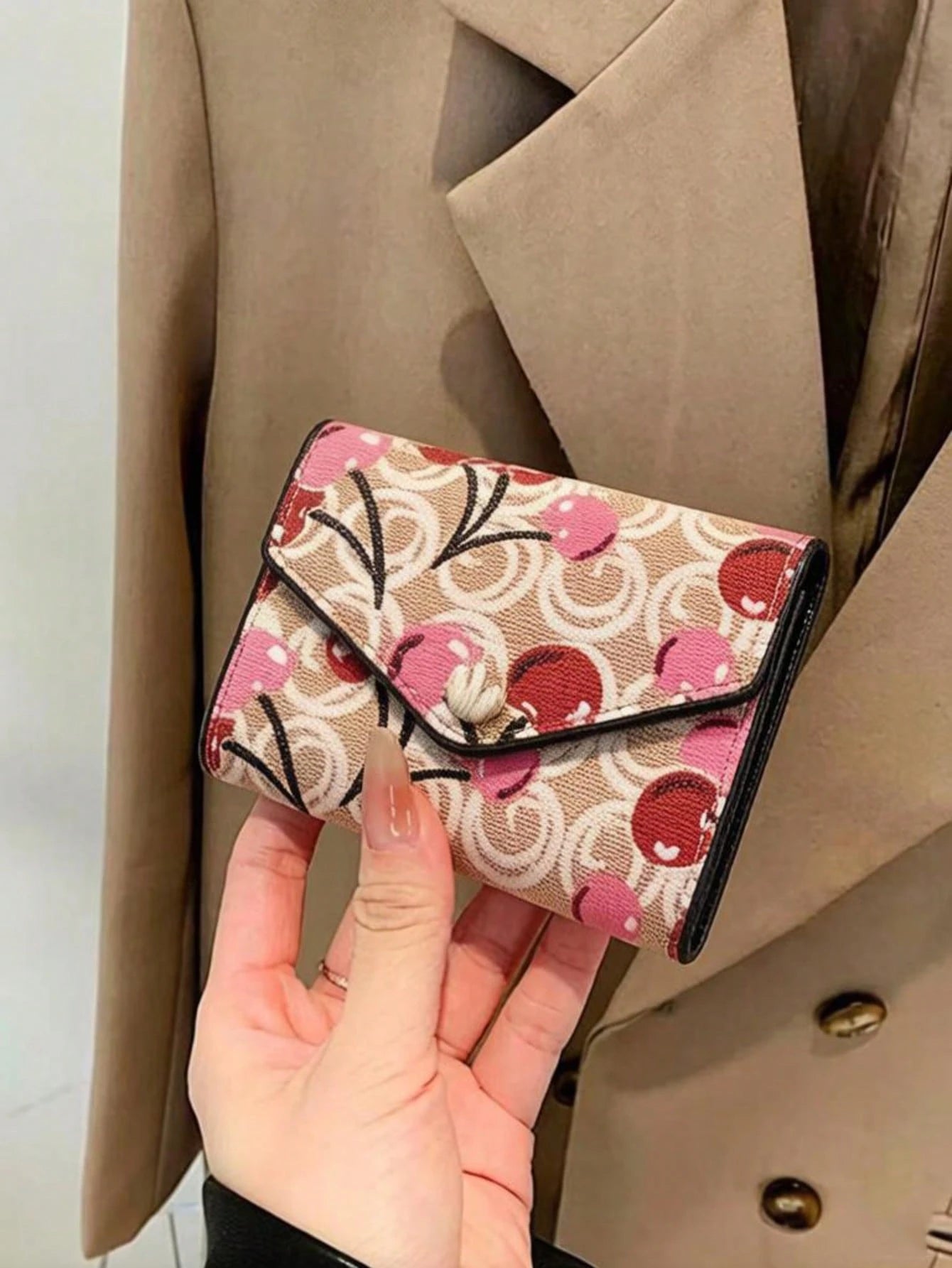 1pc Cherry Print Women's Trifold Short Wallet, Fashionable Mini Clutch Purse, Large Capacity Multi-Card Slots Credit Card Holder Coin Pouch, Suitable For Daily Use, Back To School Gift, Birthday Gift