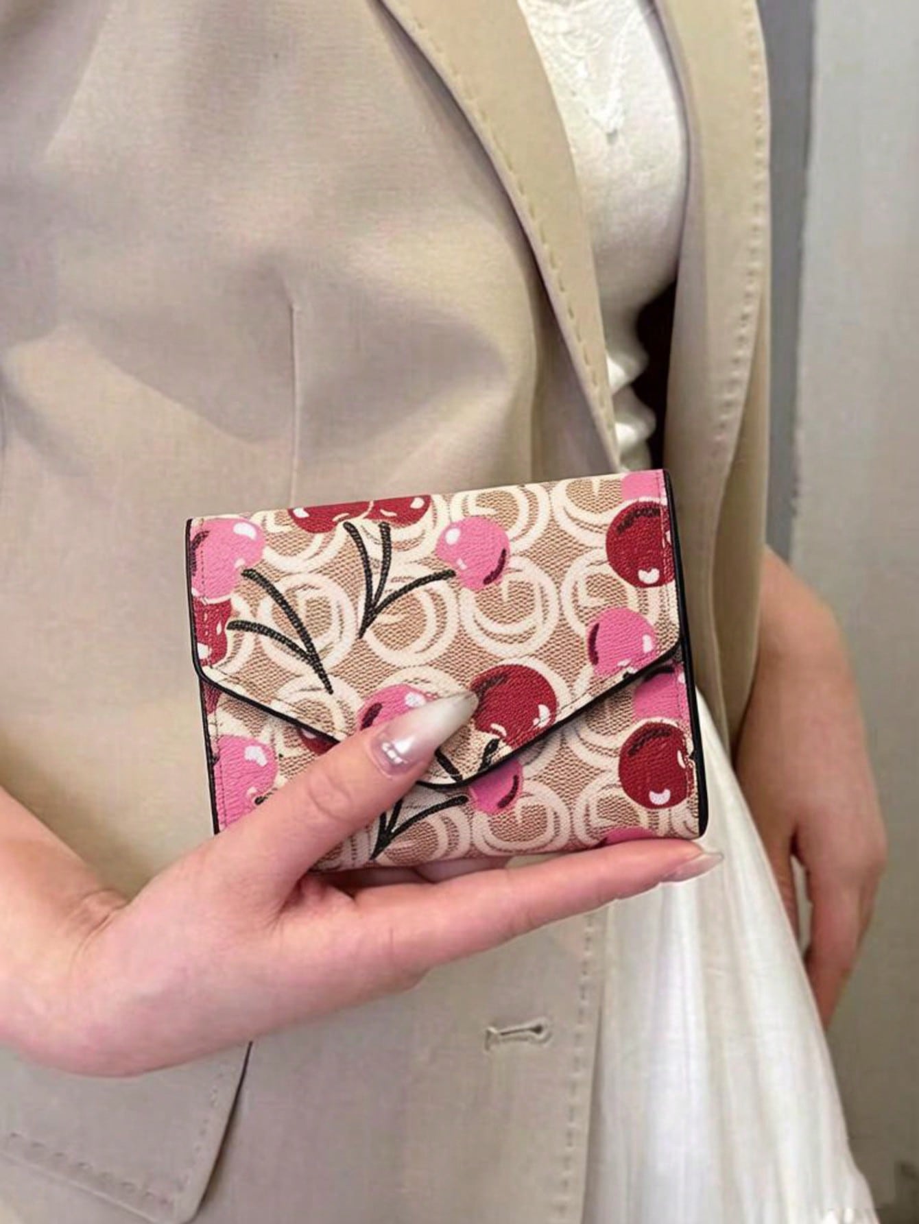 1pc Cherry Print Women's Trifold Short Wallet, Fashionable Mini Clutch Purse, Large Capacity Multi-Card Slots Credit Card Holder Coin Pouch, Suitable For Daily Use, Back To School Gift, Birthday Gift