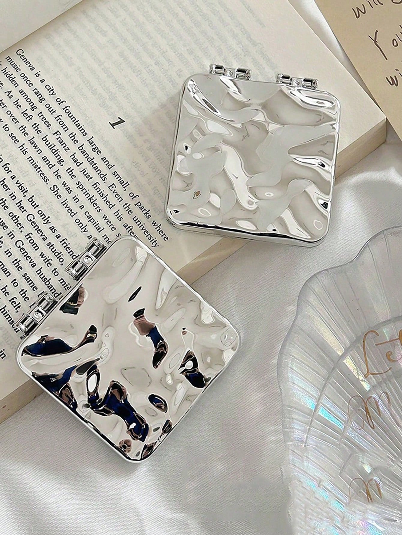 1pc Compact Folding Makeup Mirror With Water Surface Pattern, Y2K Style, Unisex Gift,Makeup,Cheap,Room Decor,Vanity,Travel,Bedroom,Makeup Accessories,Mirror,Vanity Mirror,Mini Mirror,Compact Mirror,Mi
