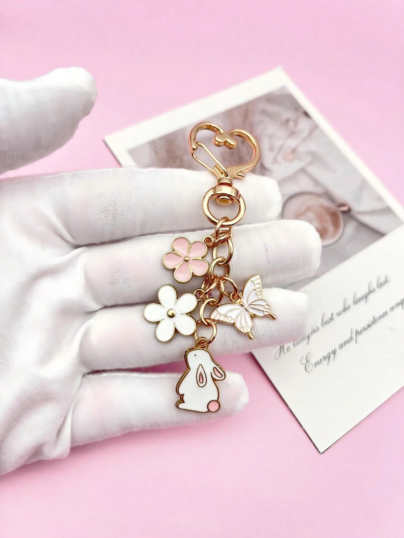 1pc Cute Rabbit & Butterfly Bag Charm, Fashionable Versatile Car Key Accessory, Simple Fresh Women's Bag Accessory, Pink Keychain For Women, Room Decor, Essential Holiday Travel Accessory, Gift For Fr