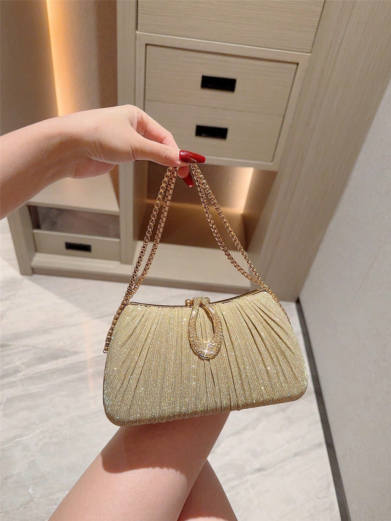 1pc Elegant Metal Lurex Box-Shaped Evening Bag, Fashion Metal Chain Decor Handbag, Luxury Formal Dress Party Clutch, Formal Event Tote Bag With Chain
