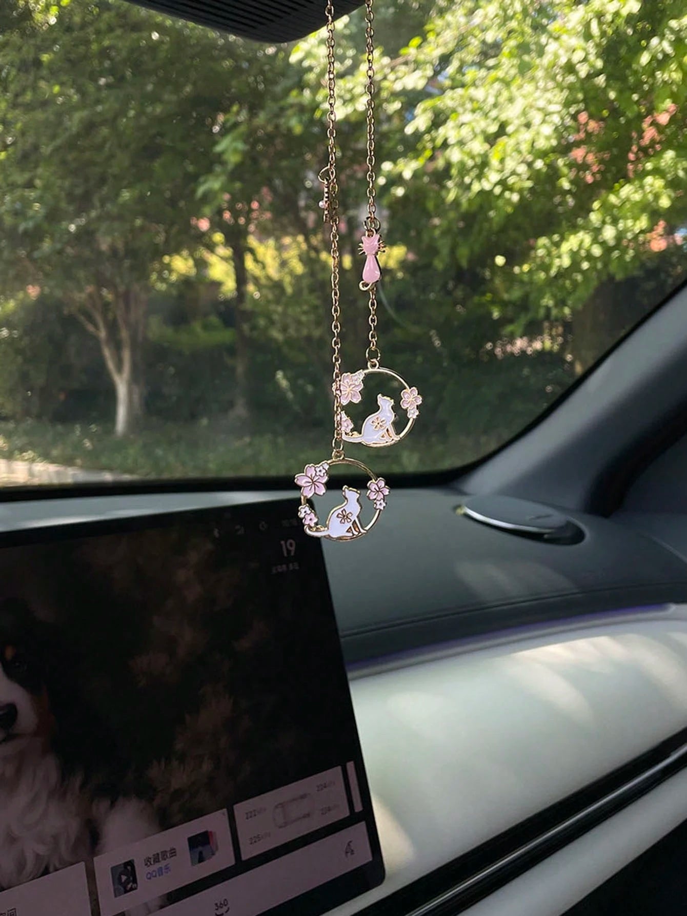 1pc Enamel Flower Cat Pendant, Pink Floral Round Alloy Sakura Charm, Japanese Style Gold-Plated DIY Jewelry Accessory, Car Rearview Mirror Hanging Decor
