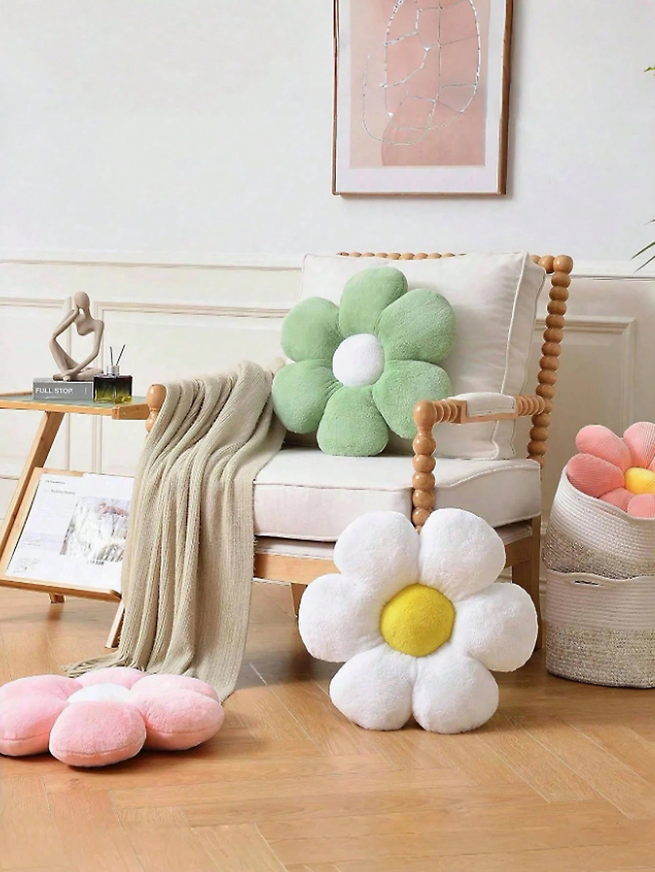 1pc Floral Decorative Throw Pillow, Cute & Soft Flower Plush Pillow, 11.8"/15.7" Floral Cushion Floor Mat For Spring, Bedroom Living Room Decor, Spring Birthday Gift For Family & Friends