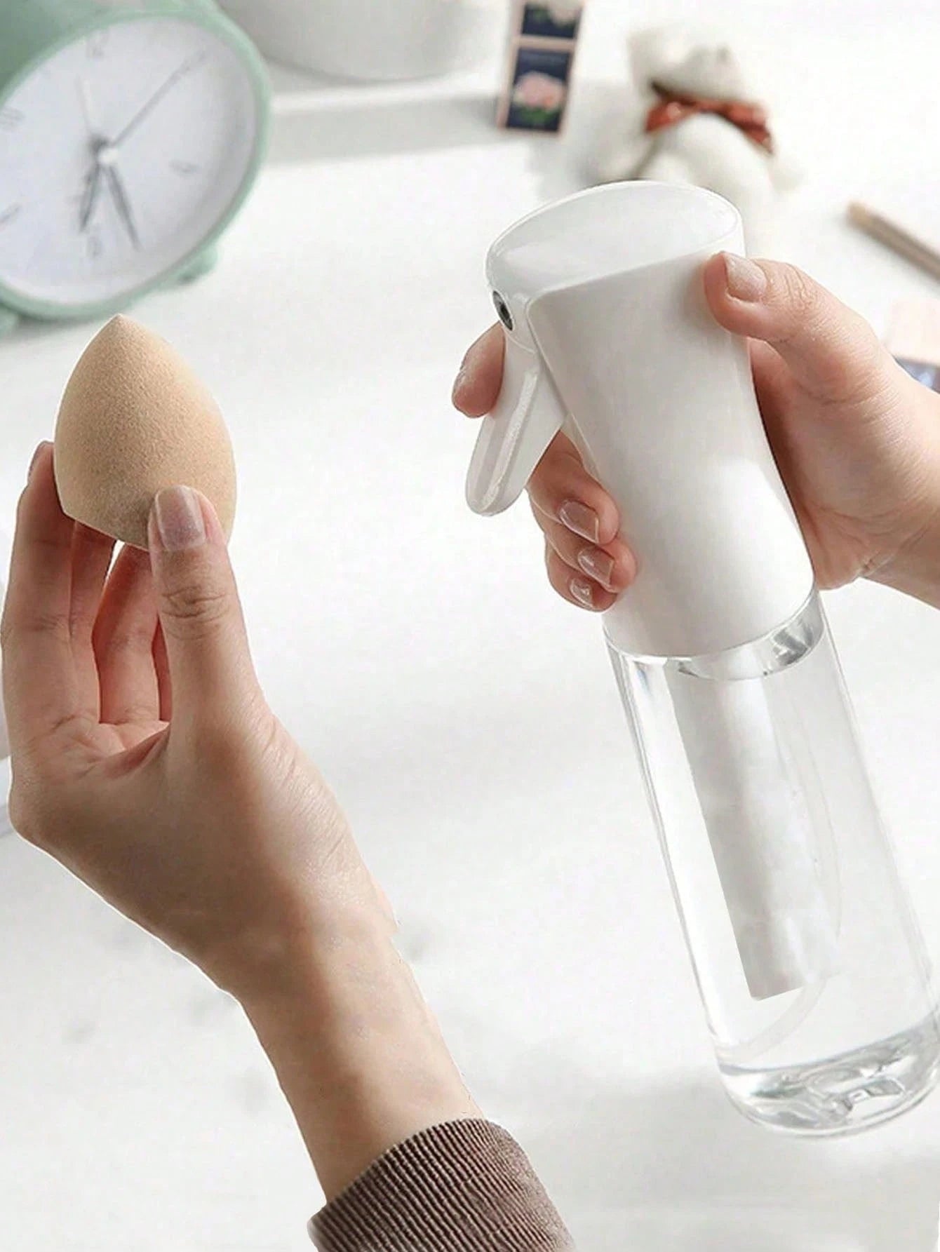 1pc Hair Spray Bottle 200/300ml High-Pressure Continuous White Automatic Air Pressure Superfine Spray Bottle, Hair Tools, Suitable For Bathrooms, Bedrooms, Kitchens, Dressers, Beauty Salons, Hair Salo