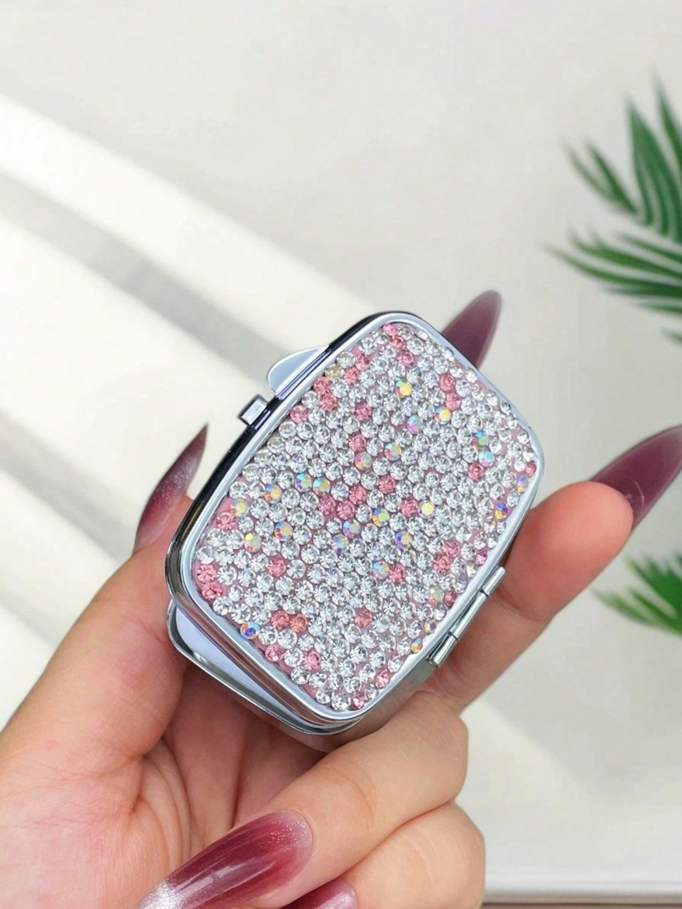 1pc Highly Attractive Shiny Artificial Rhinestone Decorated Pill Storage Box With Mirror, Portable Home Pill Organizer, Sealed Moisture-Proof Storage Box For Vitamins, Fish Oil, Creative Gift