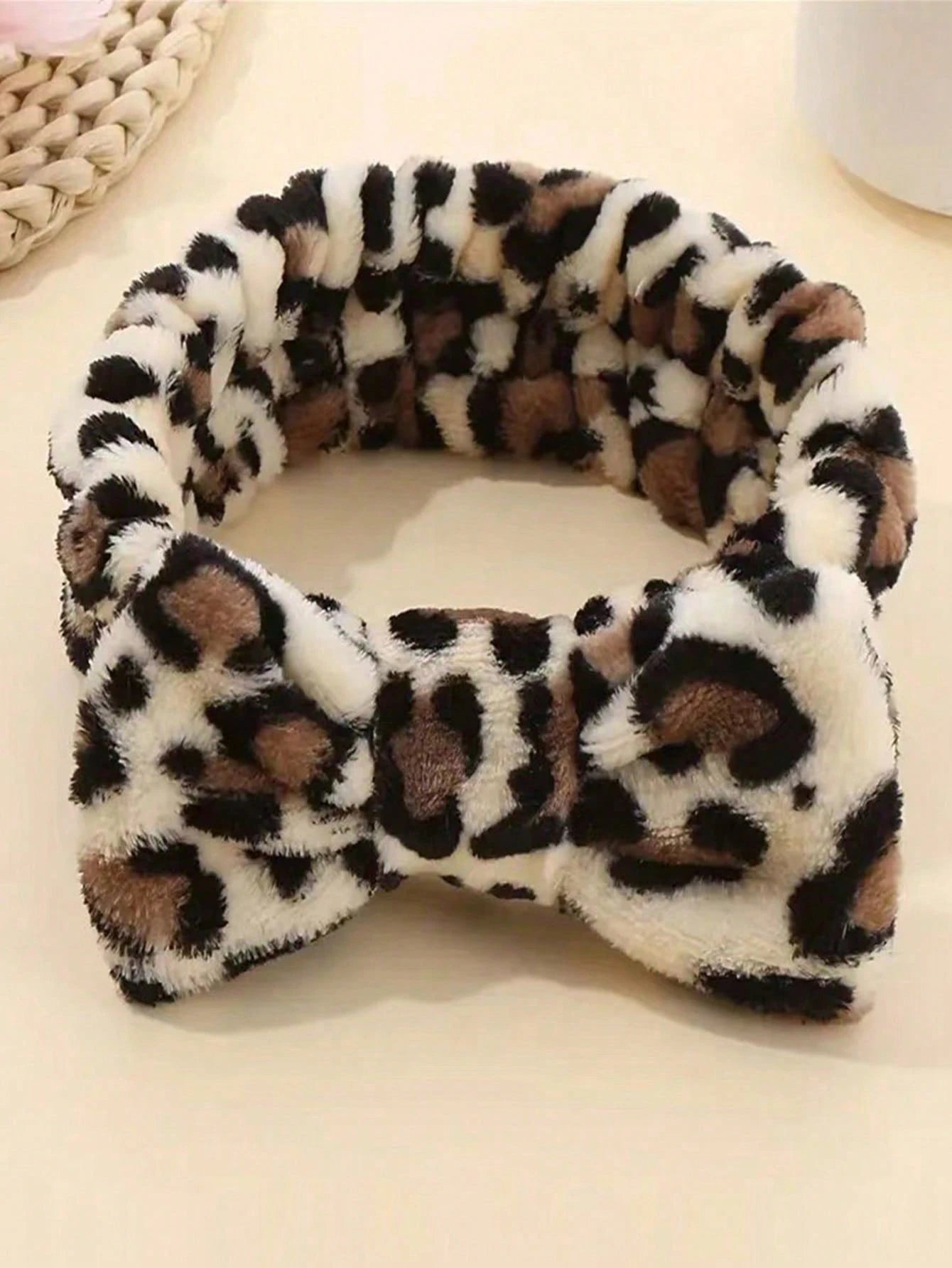 1pc Leopard Print Headband, Makeup Headband, Christmas Hair Accessory, Women's Facial Wash Headband, SPA Gift, Party, Daily Wear, Lightweight & Practical, Women's Headband, Home Beauty Women's Accesso