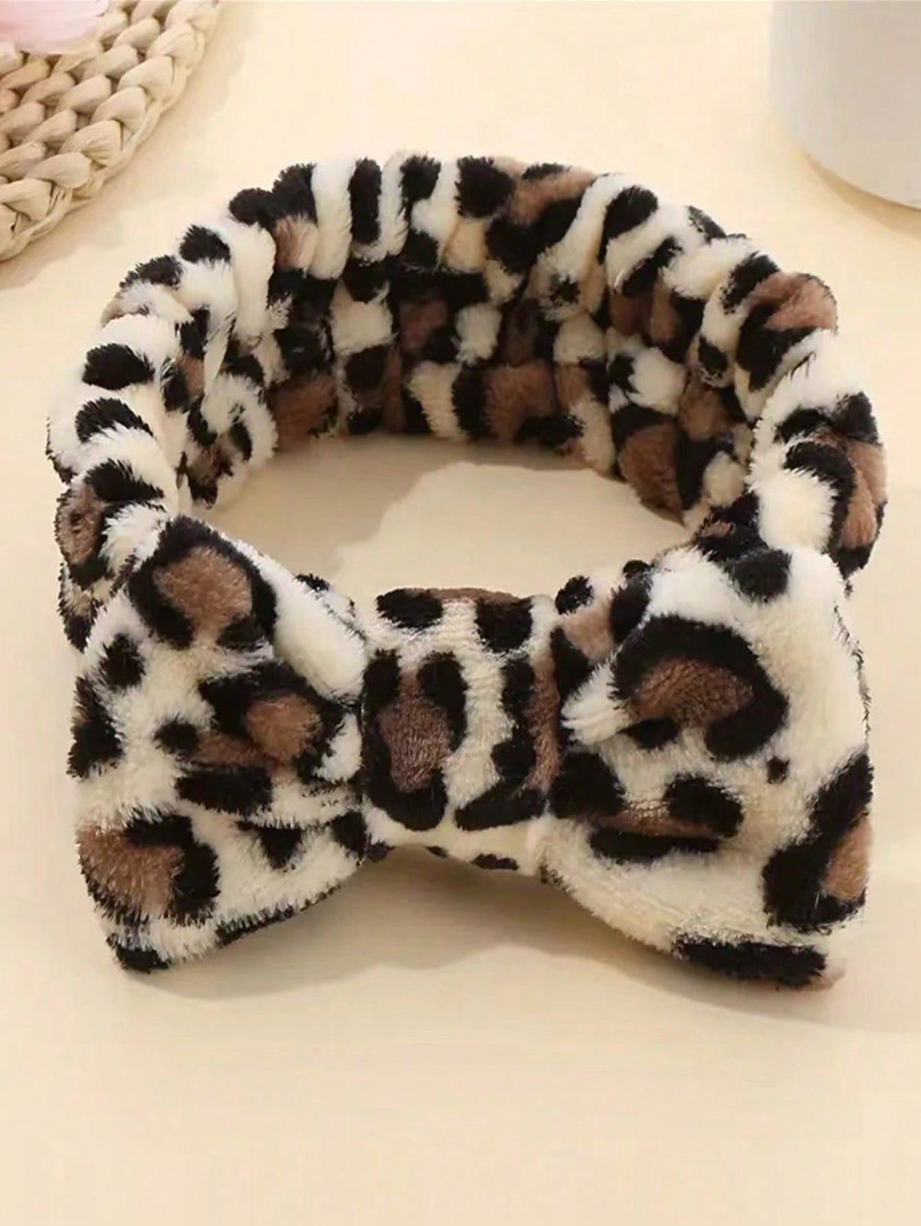 1pc Leopard Print Headband, Makeup Headband, Christmas Hair Accessory, Women's Facial Wash Headband, SPA Gift, Party, Daily Wear, Lightweight & Practical, Women's Headband, Home Beauty Women's Accesso