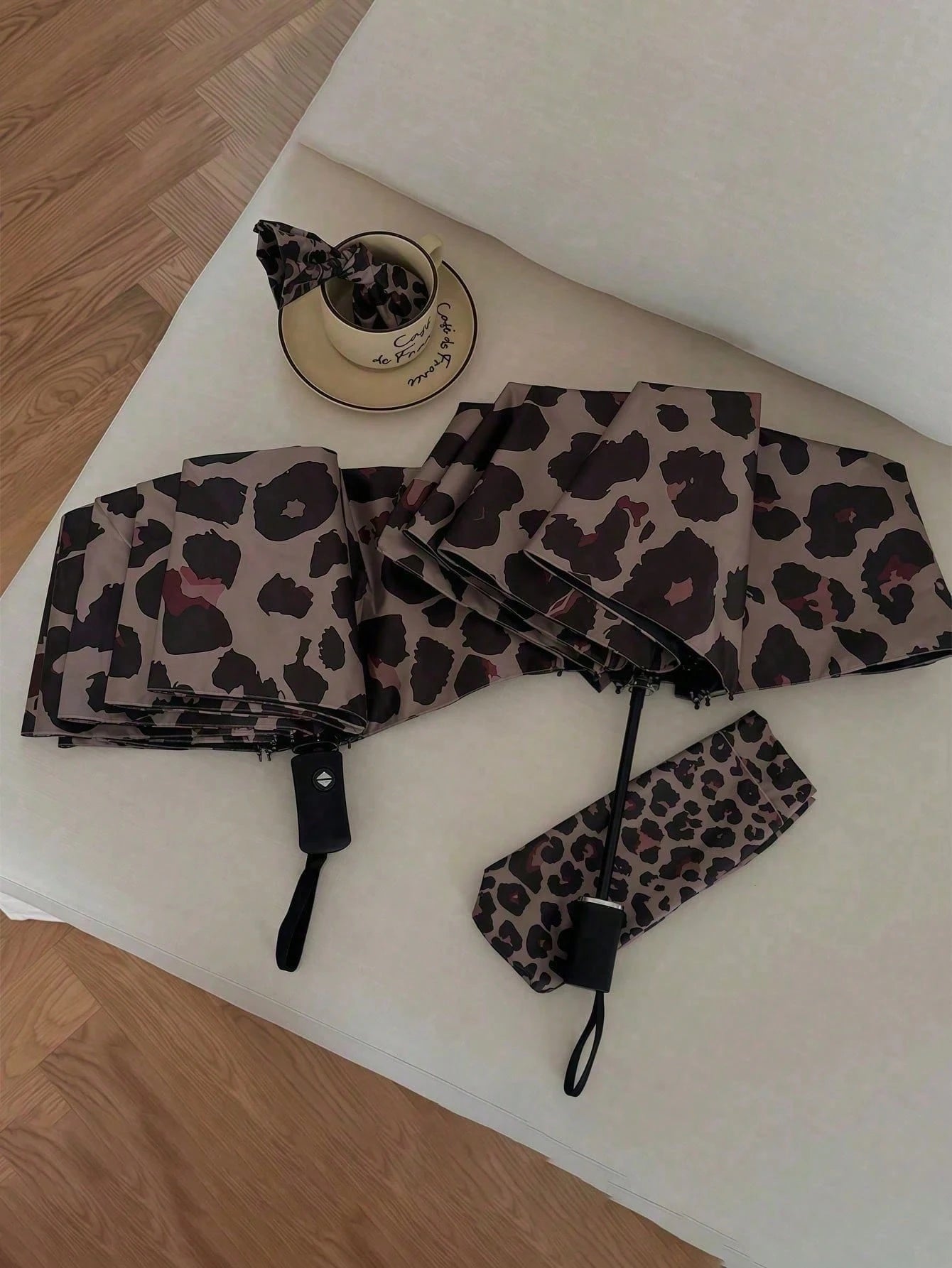 1pc Leopard Print Parasol, Fully Automatic Retro Umbrella, Sun & Rain Use, Uv Protection,Easy To Carry,New High-Quality Umbrella,Outdoor Sun Umbrella, Ideal For Commuting And Vacation Use; A Popular I