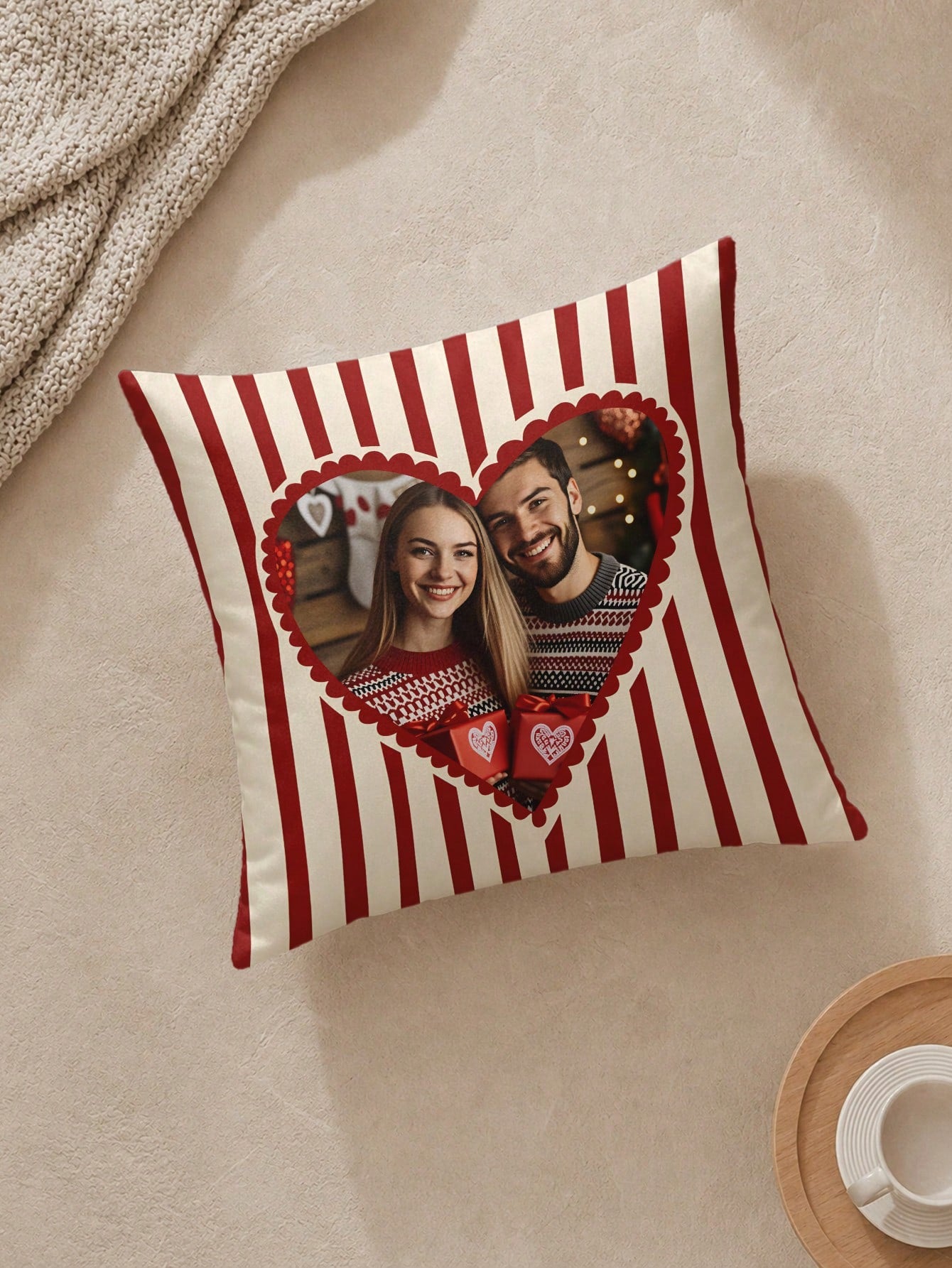 1pc Personalized Photo & Name Pillowcase, Wedding Couple Commemorative Gift, For Home Decor, Valentine's Day, Christmas, Thanksgiving, Mother's Day, Father's Day, Gift For Dad Or Mom, New Year Pattern