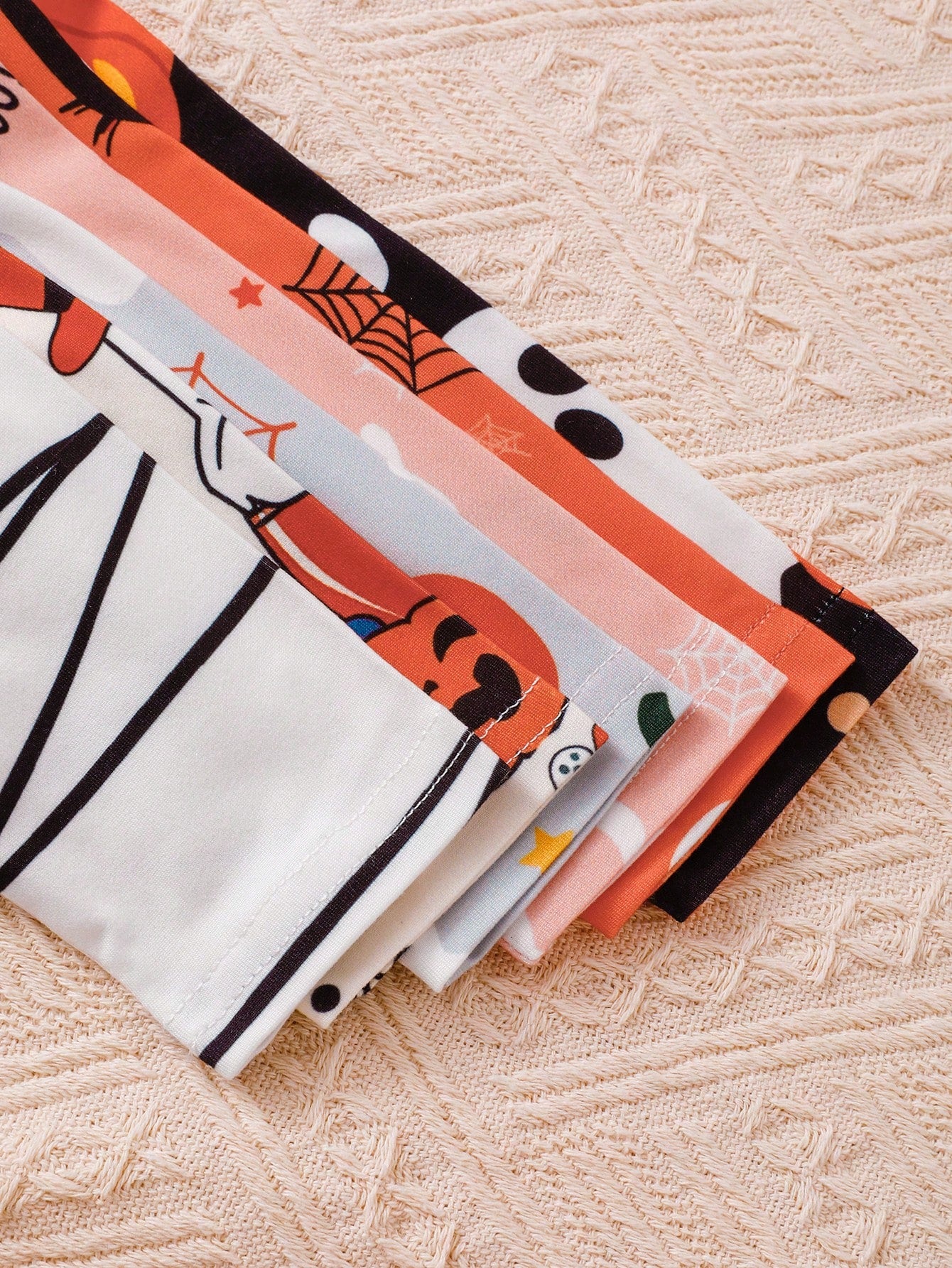 [1pc Randomly Selected]Newborn Knitted Comfortable Soft Footed Cute Halloween Home Wear, Best Gift For Newborns
