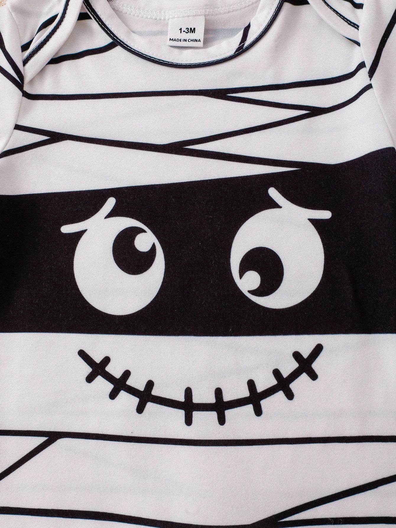 [1pc Randomly Selected]Newborn Knitted Comfortable Soft Footed Cute Halloween Home Wear, Best Gift For Newborns