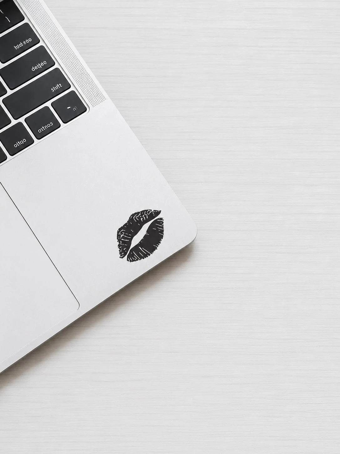 1pc Red Lips Design, Fantasy Cartoon Theme, Self-Adhesive Rearview Mirror Sticker, Glossy Surface, Irregular Shape, Suitable For Car, Motorcycle, Laptop, And Glass Surface Decoration