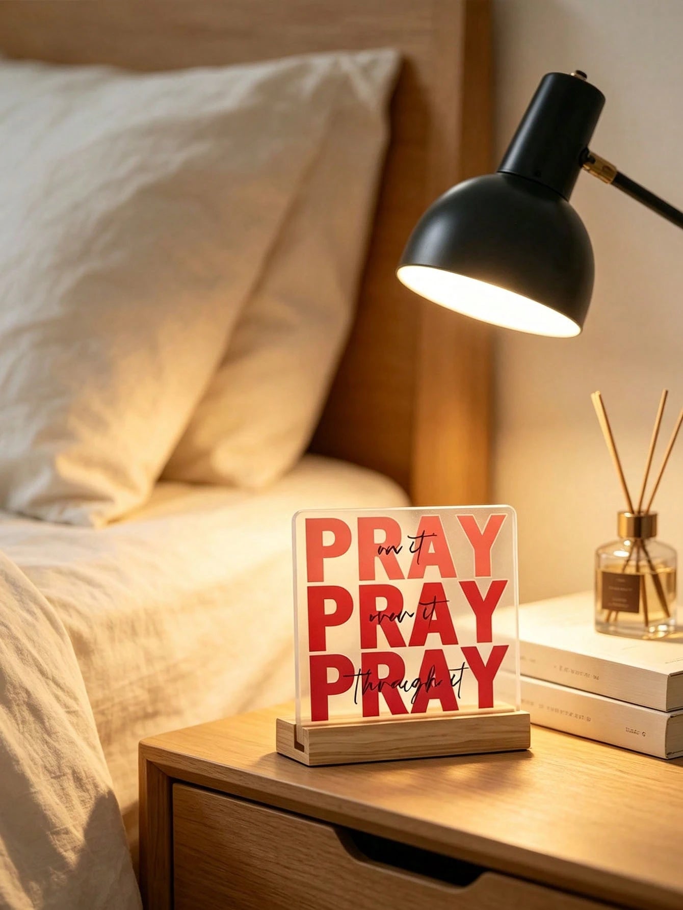 1pc Red"Prayer"Acrylic Desktop Decor-With Wooden Base-Transparent Standalone Slogan Plaque,Christian Desktop Decoration With Bible,Religious Gift,Very Suitable Forroom Decor,Bedroom Decor,Home Decor,T