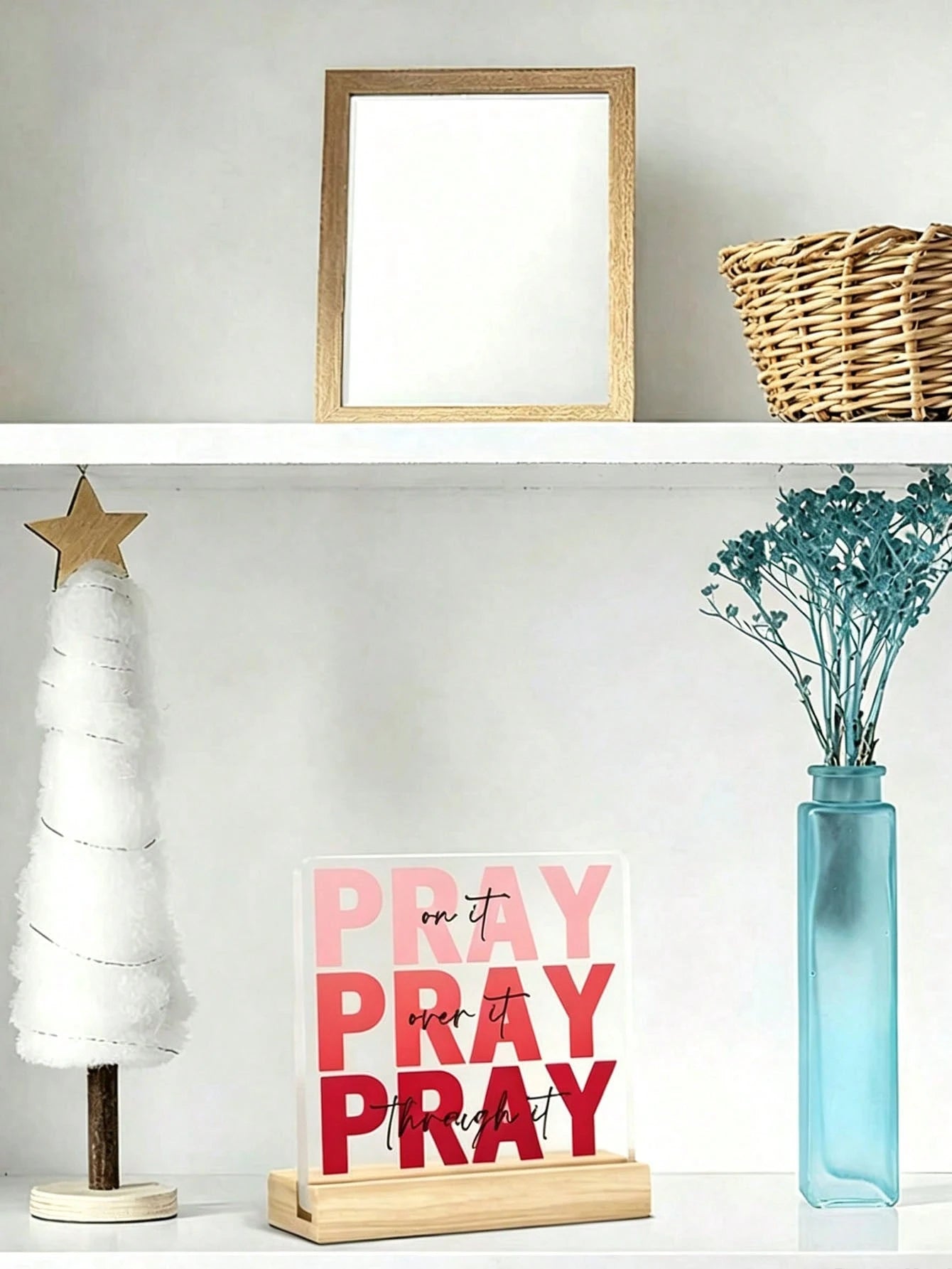 1pc Red"Prayer"Acrylic Desktop Decor-With Wooden Base-Transparent Standalone Slogan Plaque,Christian Desktop Decoration With Bible,Religious Gift,Very Suitable Forroom Decor,Bedroom Decor,Home Decor,T