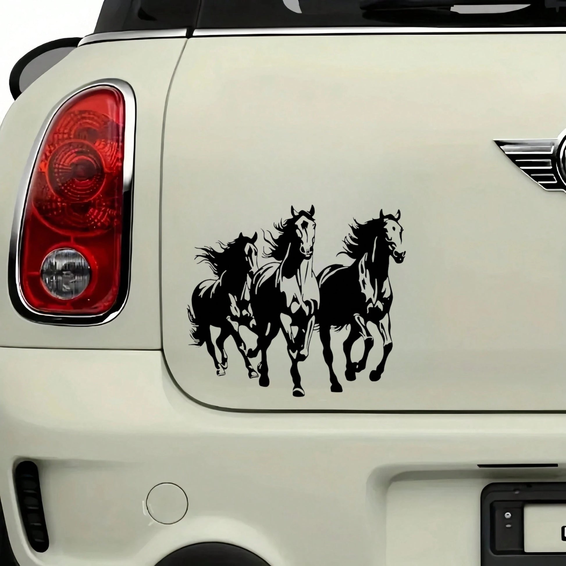 1pc Running Black And White Horse Vinyl Decal Sticker, Premium Waterproof Sticker For Car, Motorcycle, Truck, Laptop, Adds Irresistible Charm! Smooth Sticker For Bumper, Toilet, Wall
