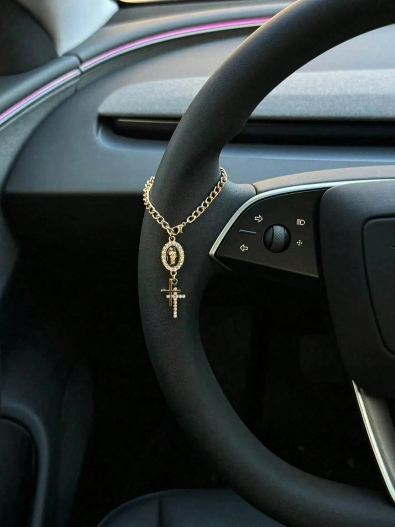 1pc Steering Wheel Decor, Cute, Creative Rosary Bead Car Pendant Accessory, Unique Fashion Car Hanging Decoration