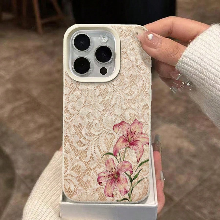 1pc TPU Material Elegant Light Pink Lace Pink Lily Pattern Phone Case Compatible With IPhone 17 Pro Max/17/16 Pro Max/15/13/12/11/ S20 FE/A15/S24/A55/ Note 11/Note 12/Note 13 Pro Full Coverage Shockpr