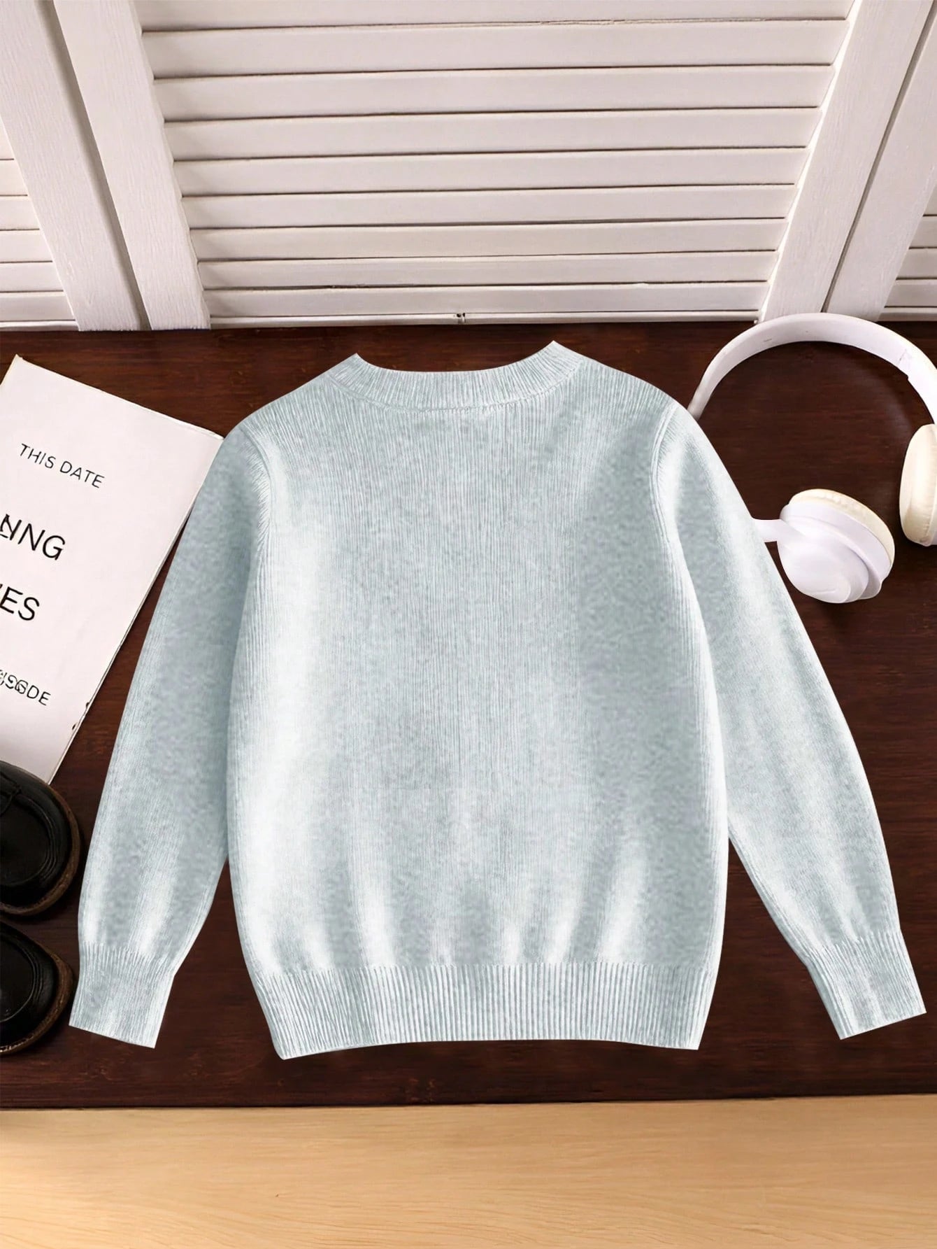 1pc Tween Girls' Cute Bear Graphic Print Sweater,Light Blue Long Sleeve Loose Knit Pullover,Autumn Holiday Back-To-School Minimalist Casual Sweater