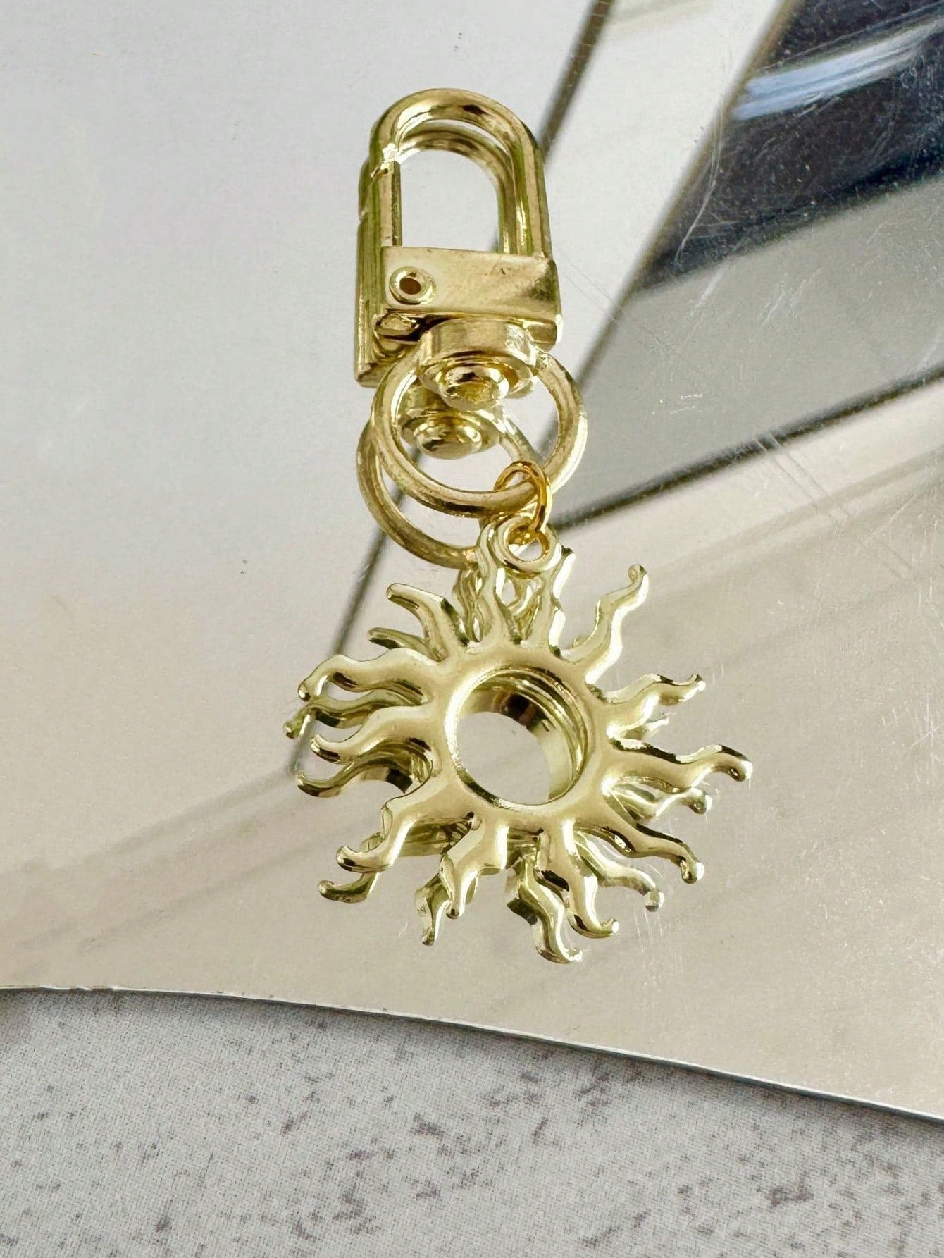 1pc Unisex Minimalist Sun Keychain Indie Style Student/Couple Gift Backpack Accessory Car Accessories For Women Keychain For Bag