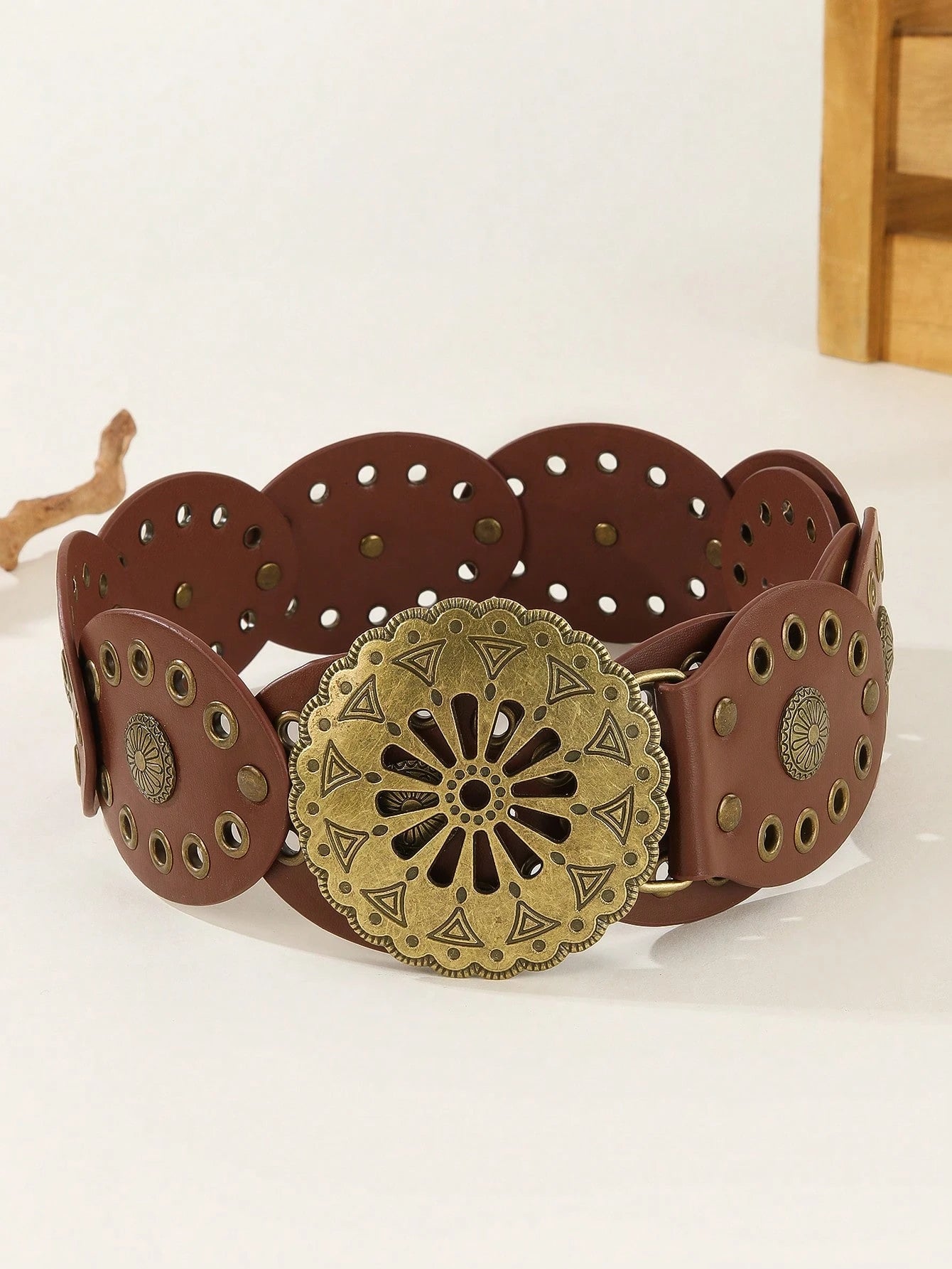 1pc Western Cowboy Boho Punk Style Belt, Fashionable Accessory, Women's Hollow Flower Buckle Oval Cake Decor Belt, Boho Belt Suitable For Dresses, Daily Commute And Versatile Matching, Suitable For Ga