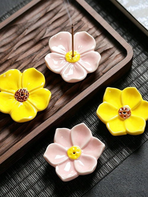 2/1pc Ceramic Incense Burner, Floral Pattern, Sandalwood Base, Lotus Aromatherapy Base, Lotus Shape, Suitable For Thanksgiving, Wedding, Halloween, Party, Hotel, Mother's Day, Restaurant, Living Room