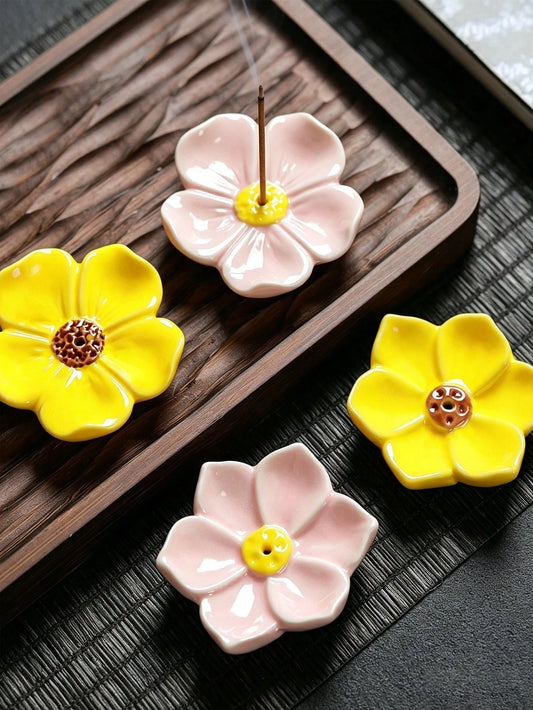 2/1pc Ceramic Incense Burner, Floral Pattern, Sandalwood Base, Lotus Aromatherapy Base, Lotus Shape, Suitable For Thanksgiving, Wedding, Halloween, Party, Hotel, Mother's Day, Restaurant, Living Room