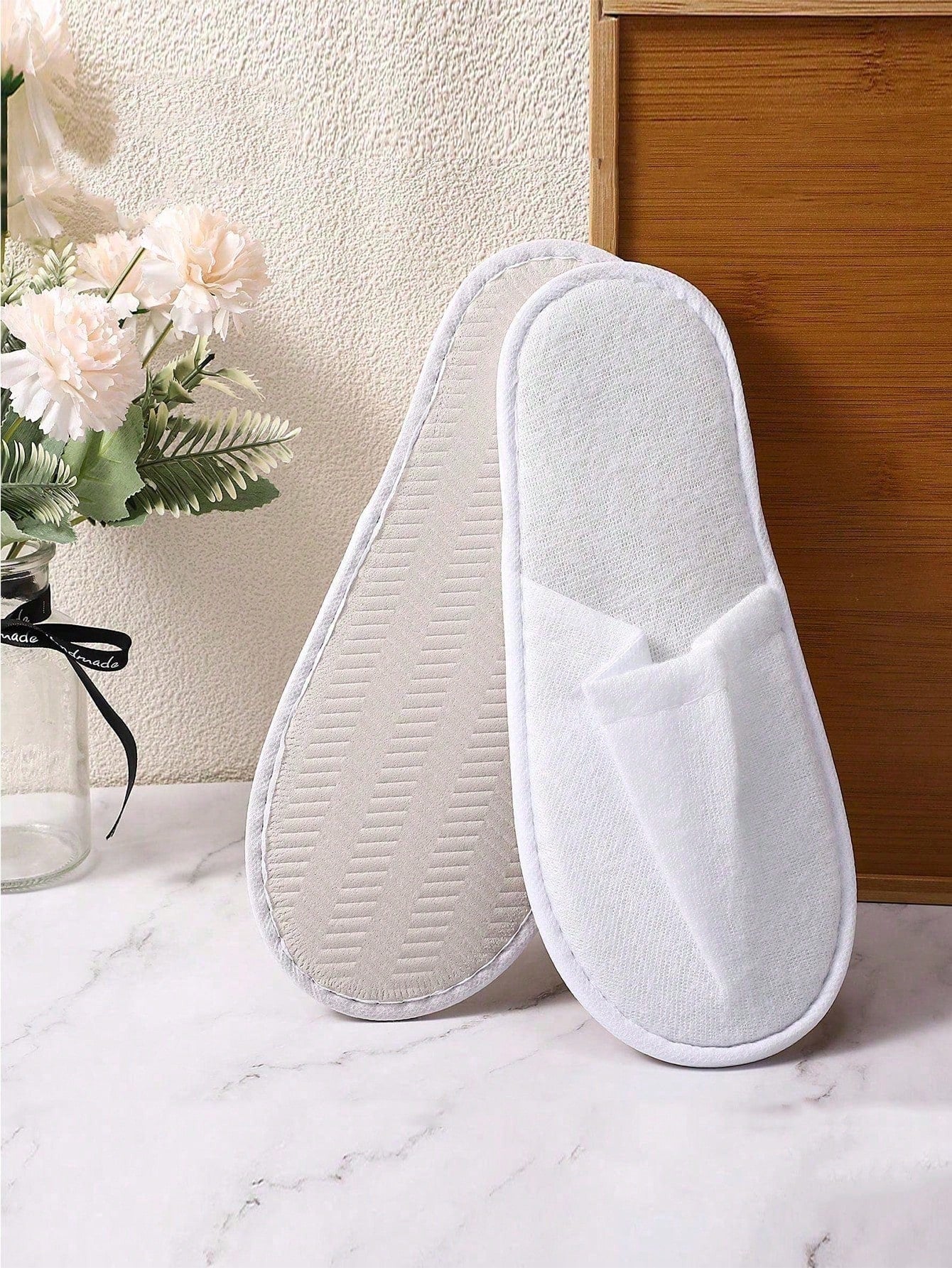 20/10/2pcs(2pcs/Pair) Disposable Slippers, Indoor Slippers, Plush Slippers, Disposable Hotel Slippers, Women Men Slippers For Air Travel, Guest Room, Hotel, Hotel Supplies, Household Gadgets,Suitable