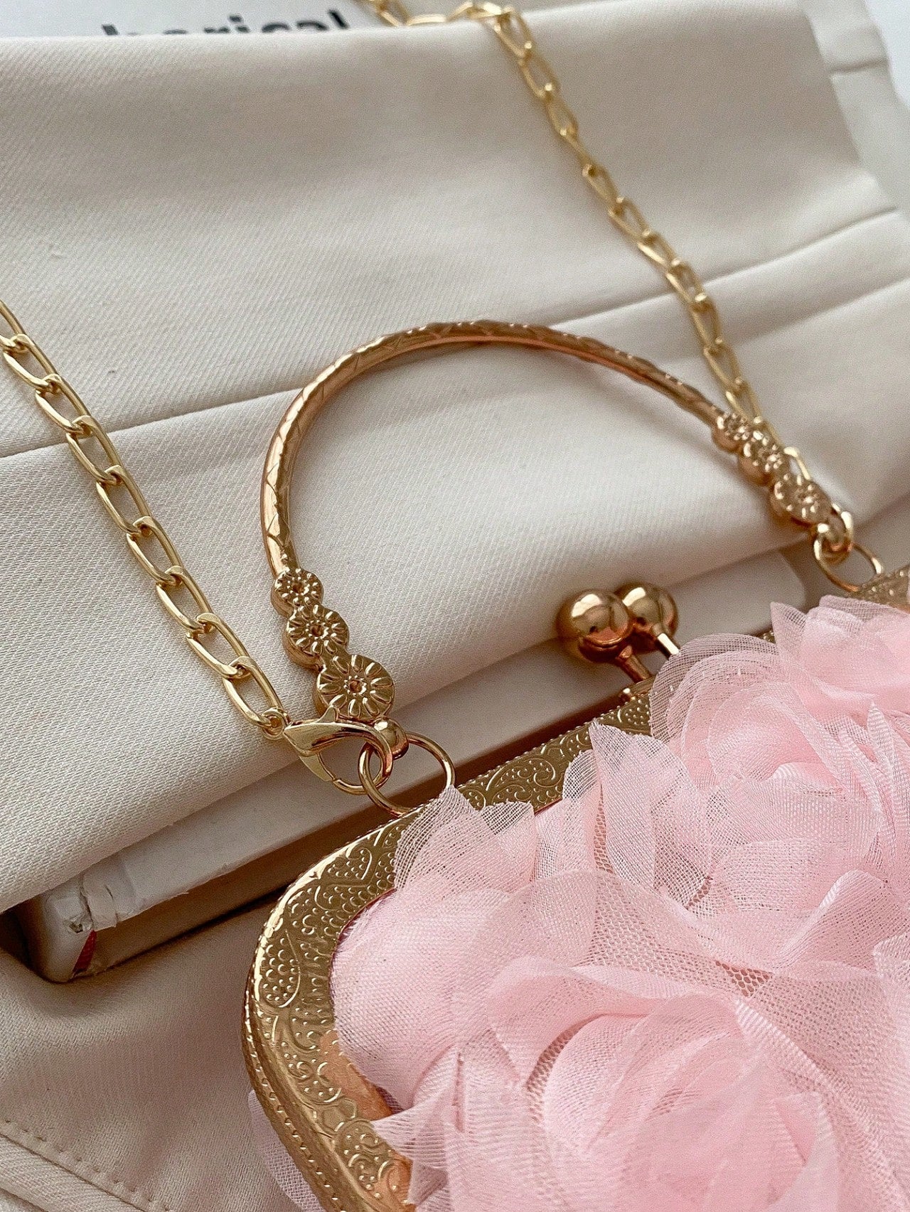2026 New Floral Chain Clutch Bag, Fashion Women Party Purse,Handbag,Shoulder Bag, Cross-Body Bag, Solid Color [Floral Pattern Randomly Placed]