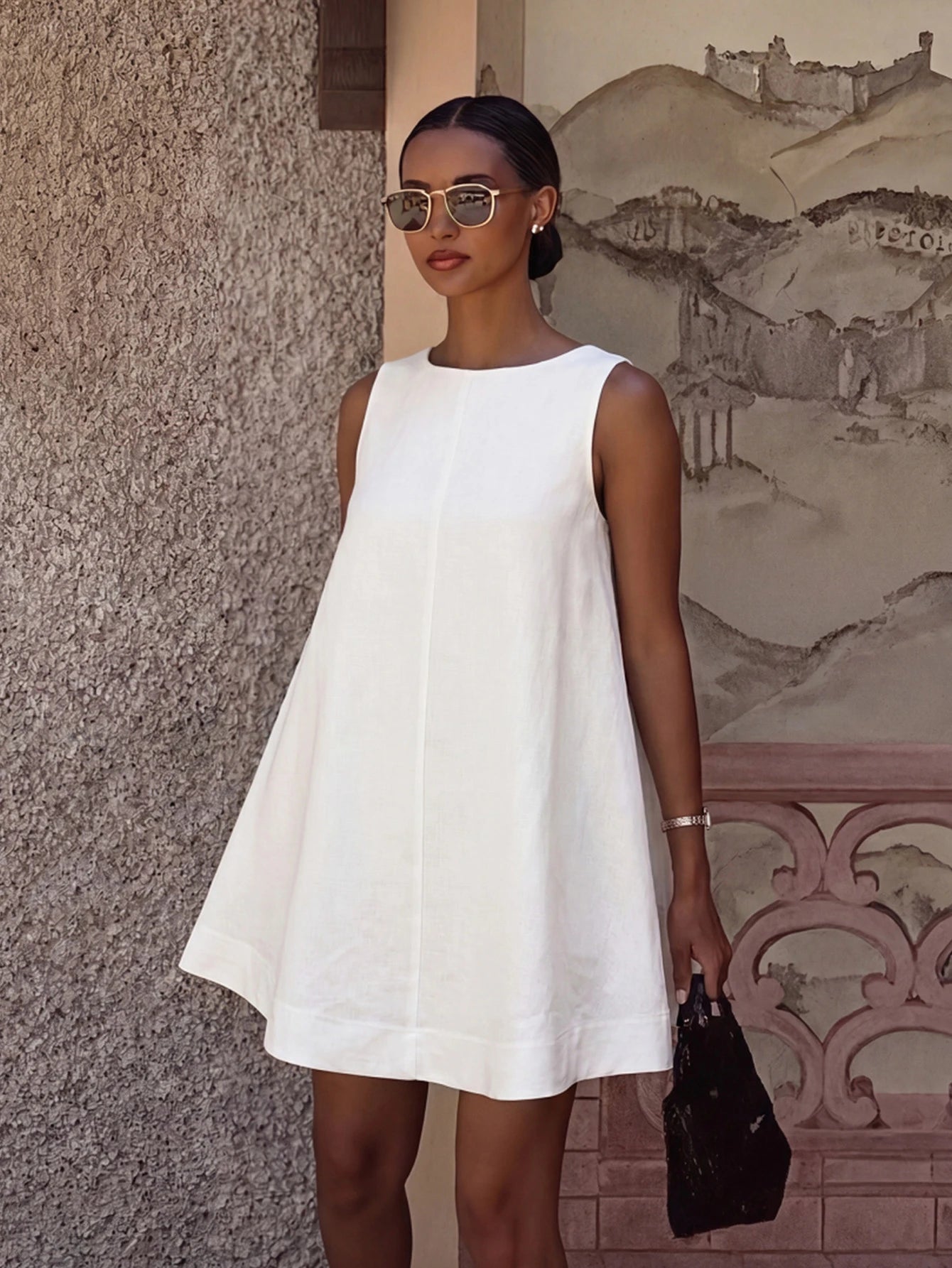 2026 Spring/Summer Women's New Round Neck Casual Elegant Daily Holiday Outing Date Outfit Round Neck Sleeveless Loose A-Line Mini White Dress, Street Style, Party Dress, Women's Vacation Outfit, Women